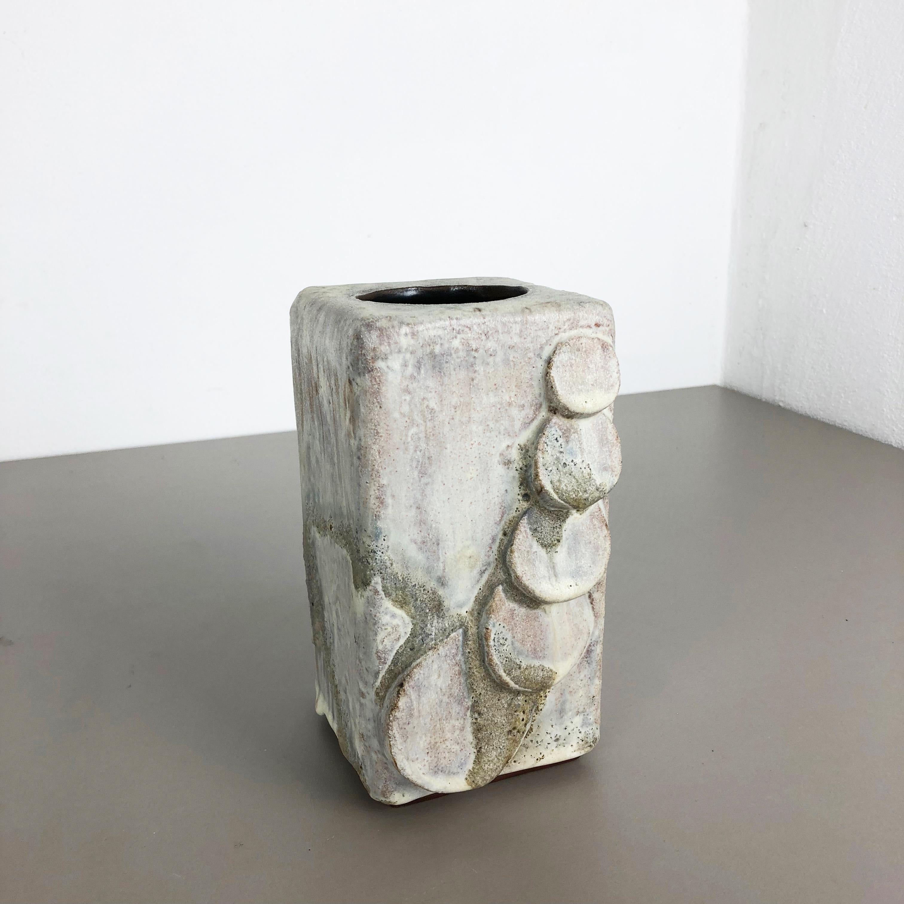 Article:

Ceramic Studio Pottery


Decade:

1960s


Producer:

Atelier Schäffenacker, Ulm Germany


Design: 

Helmut Schäffenacker


This fantastic vase object element was produced in the 1960s in Germany by Atelier