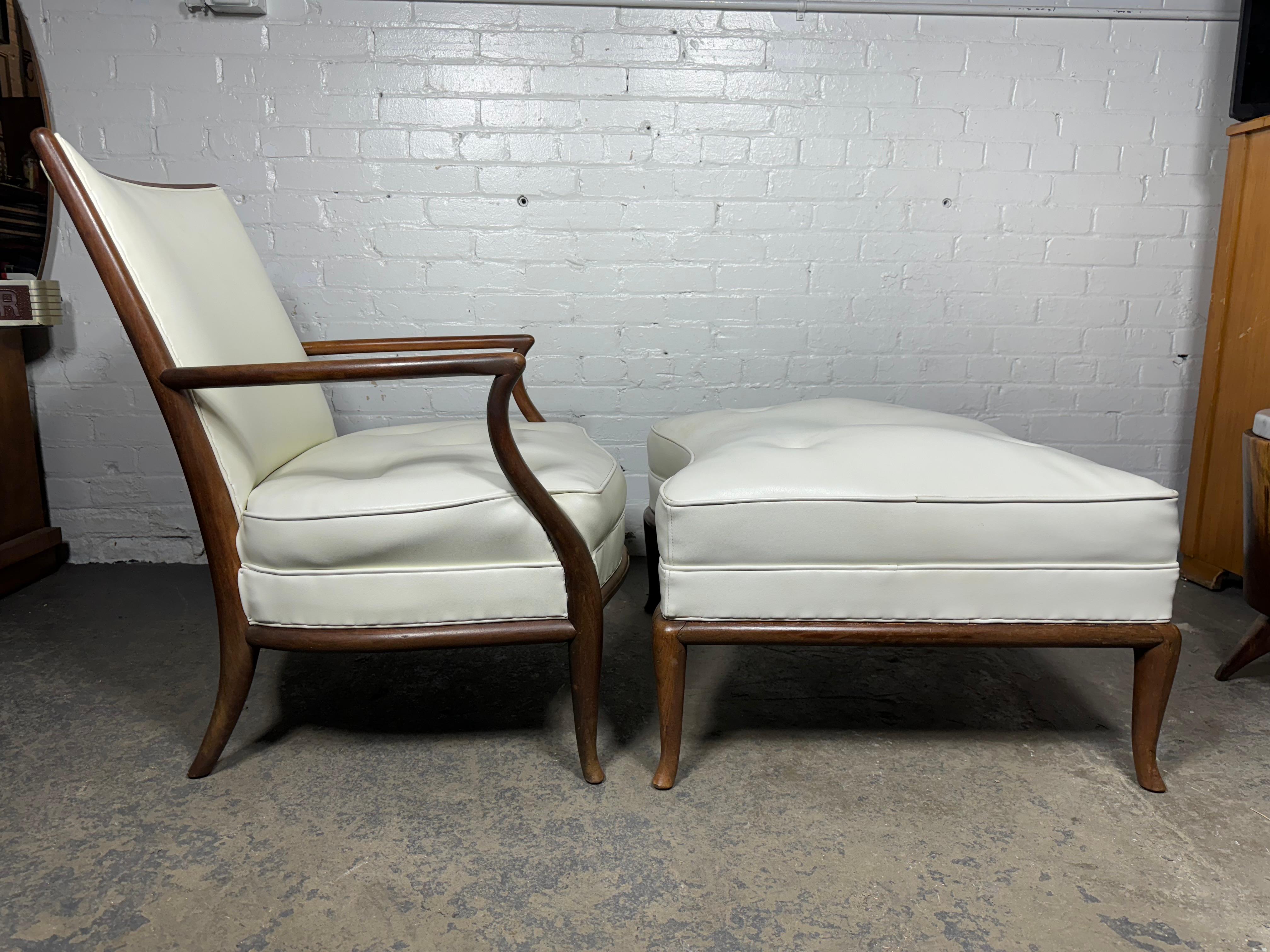 Fauteuil de salon et pouf moderniste en cuir blanc de T.H.Robsjohn- Gibbings en vente 5