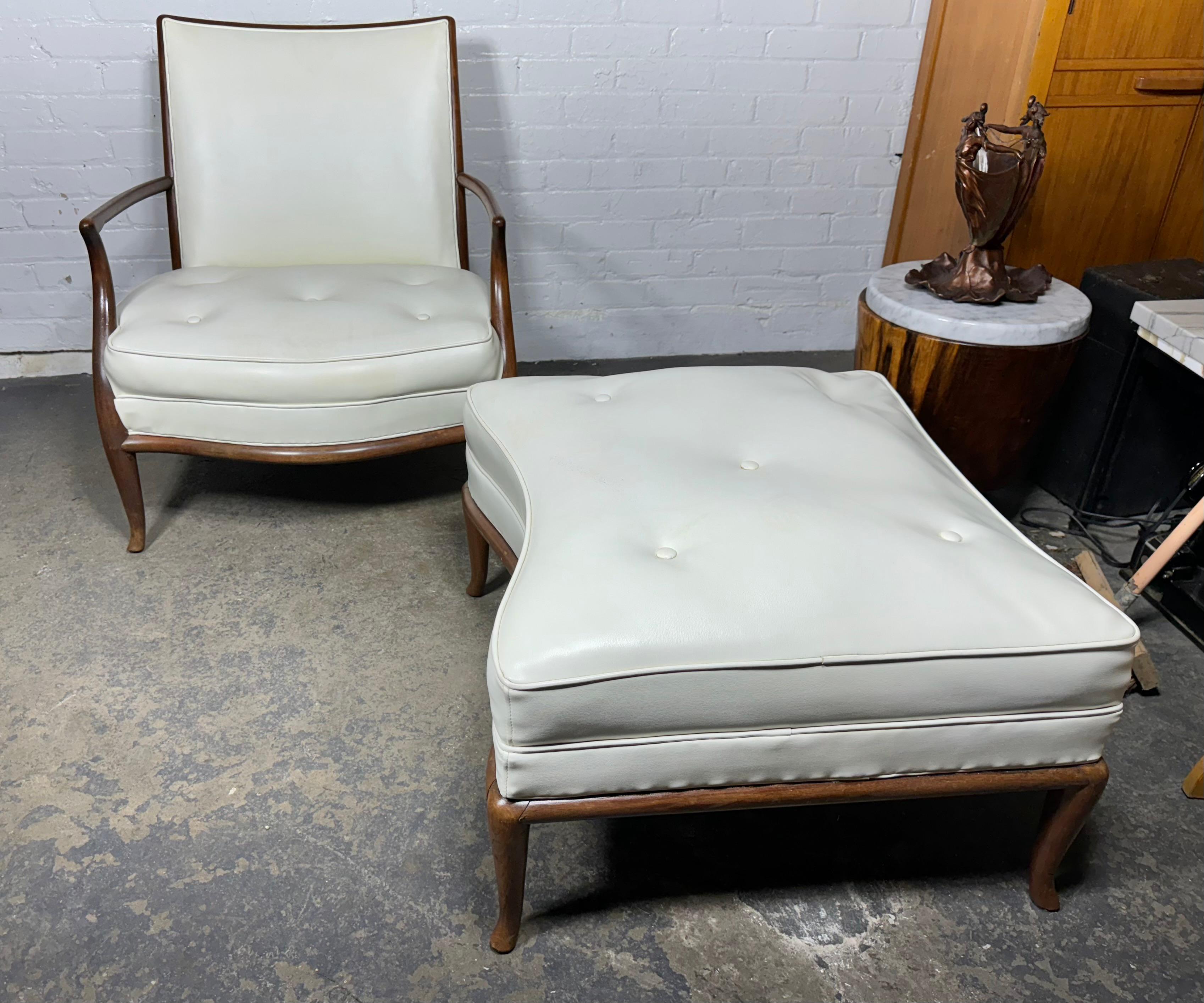 Fauteuil de salon et pouf moderniste en cuir blanc de T.H.Robsjohn- Gibbings en vente 1