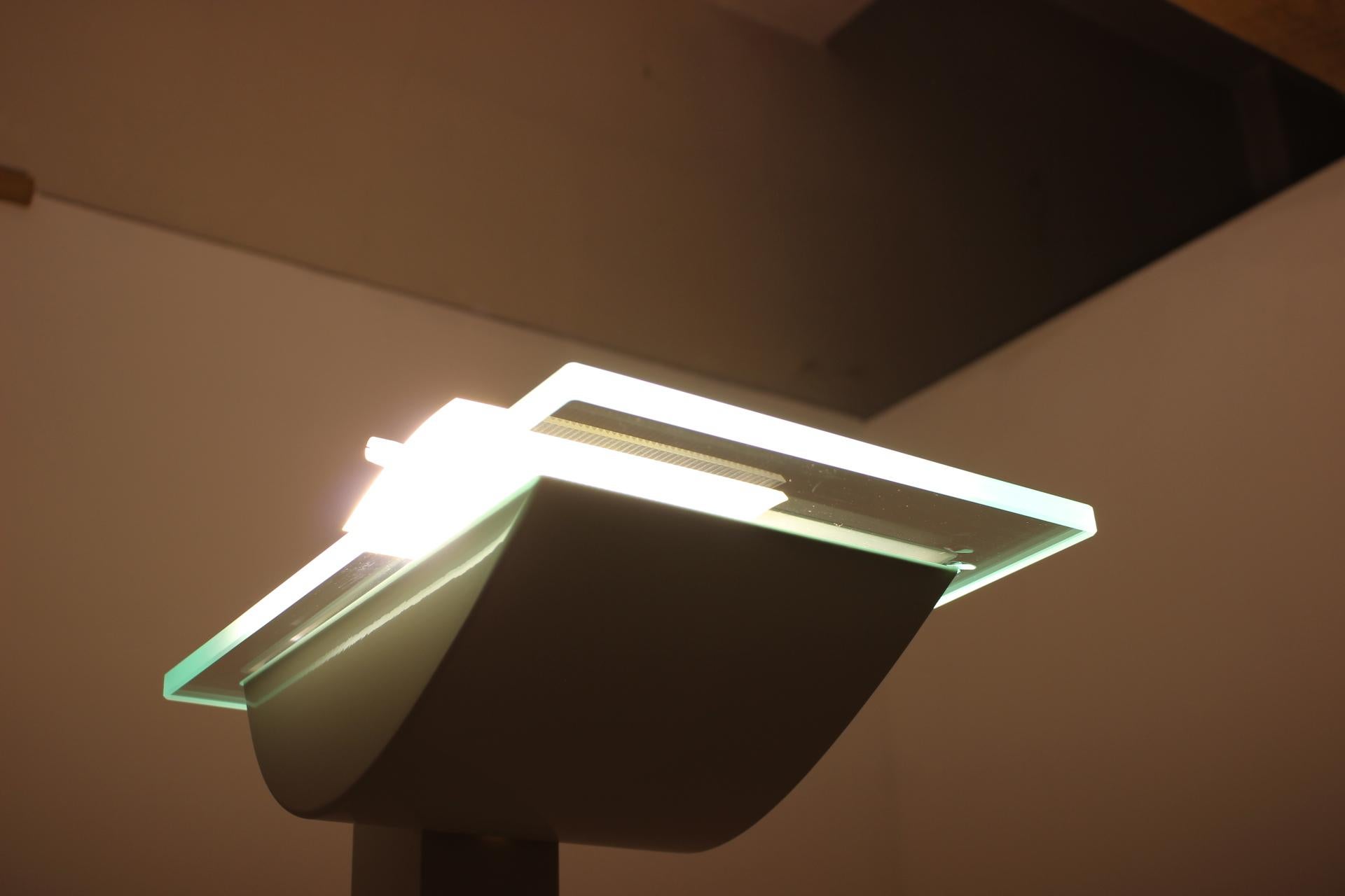 Modernist White Metal Floor Lamp by Hartmut Engel for Zumtobel, 1980s For Sale 3