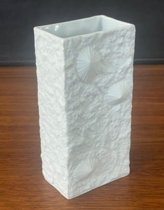 Modernist White Porcelain "Shells" Vase by Heinrich Fuchs for Hutschenreuther