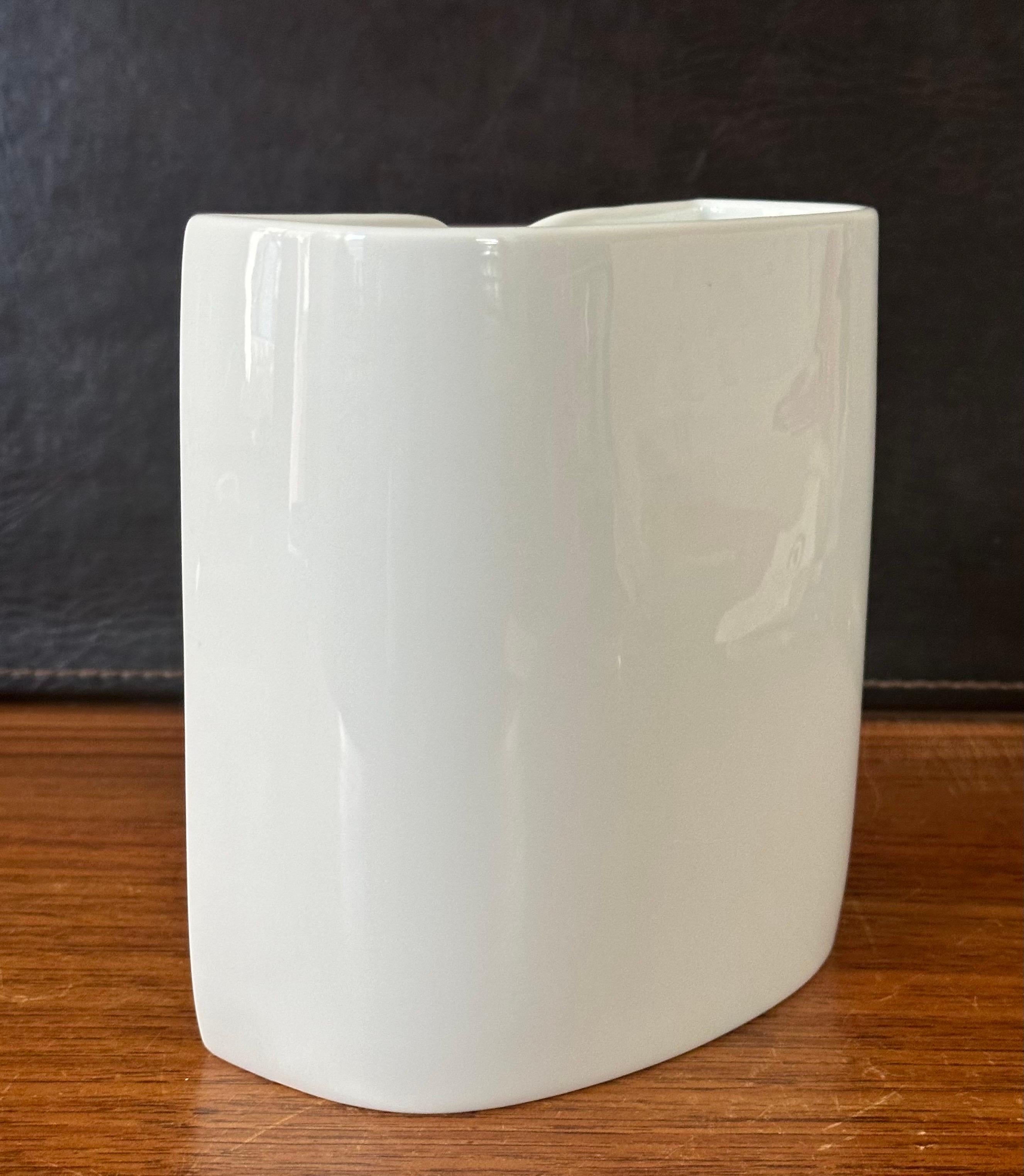 Porcellana Vaso modernista in porcellana bianca di Rosenthal Studio-Linie in vendita