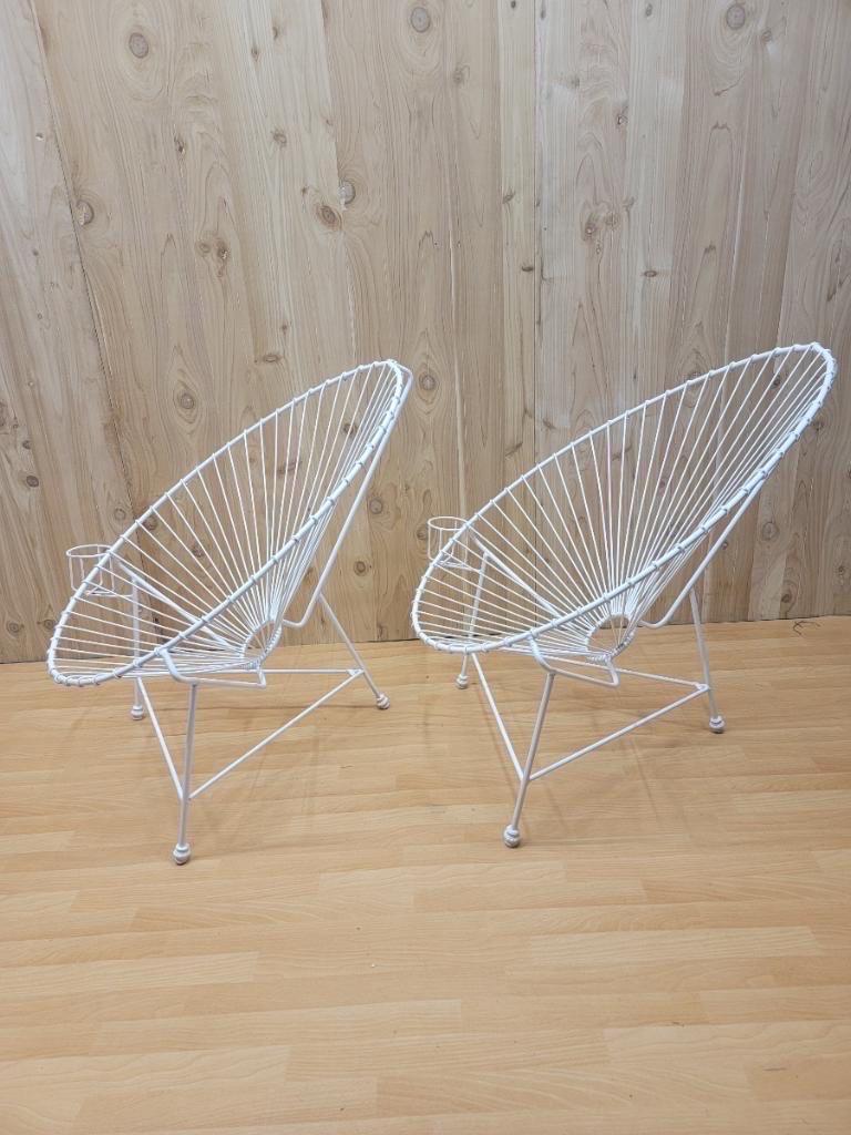 Modernist White Wire Garden Chairs in the Manner of Mathieu Matégot, Pair For Sale 3