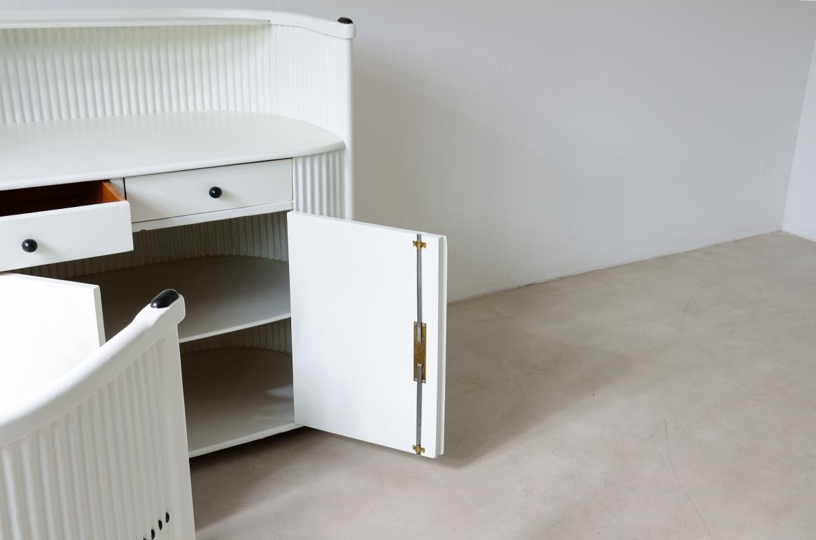 Modernist Wiener Werkstätte cabinet with writing top and chair In Excellent Condition For Sale In Milano, IT