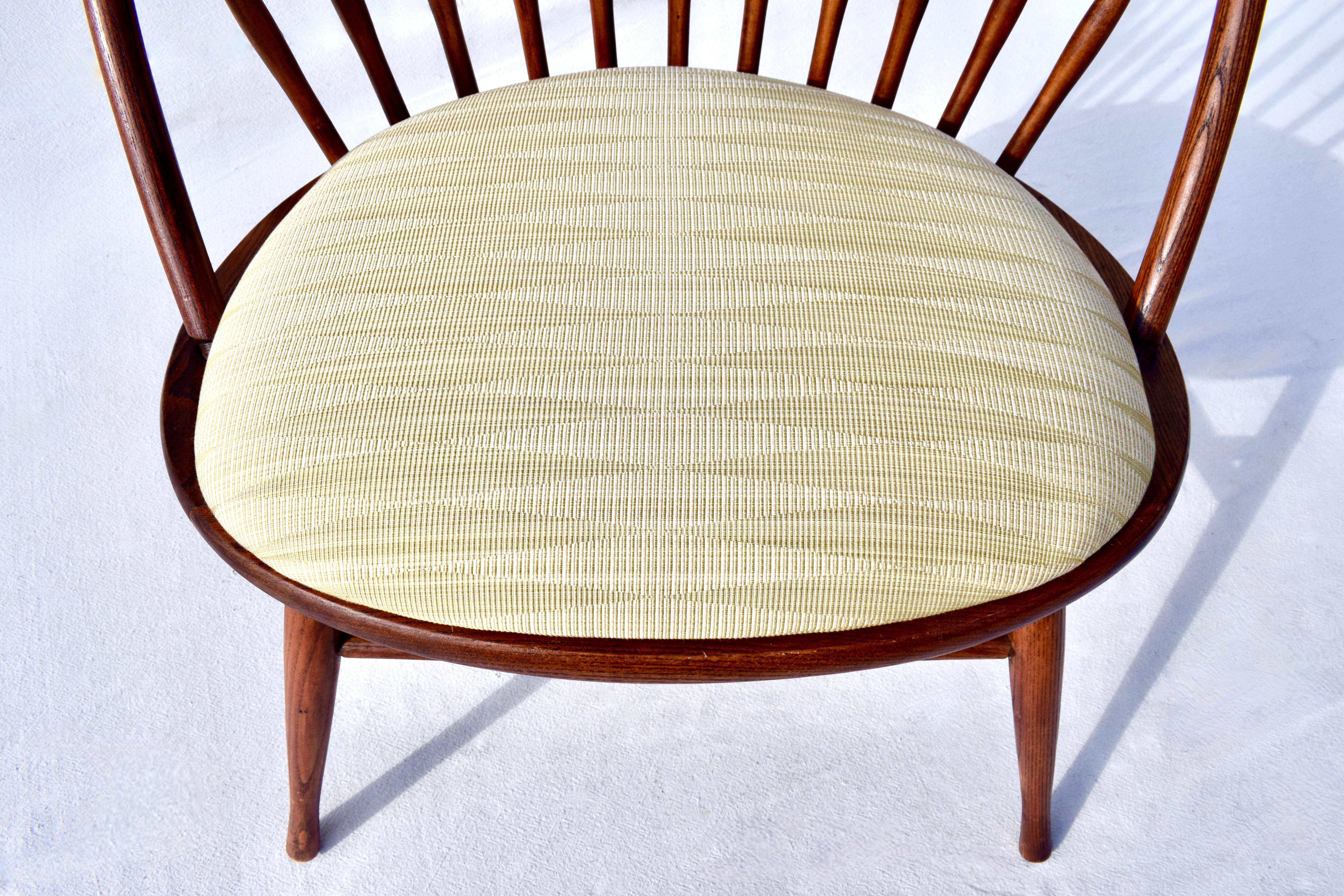 Modernist Windsor Style Chair Oak, Made in Sweden For Sale 3