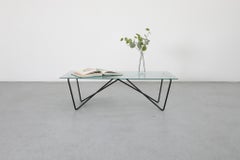 Table basse moderniste en fil de fer dans le style d'A. Bueno de Mesquita