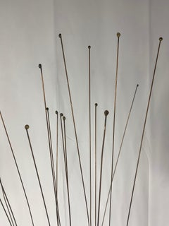 Sculpture de table cinétique moderniste en bois et métal... d'après Bertoia