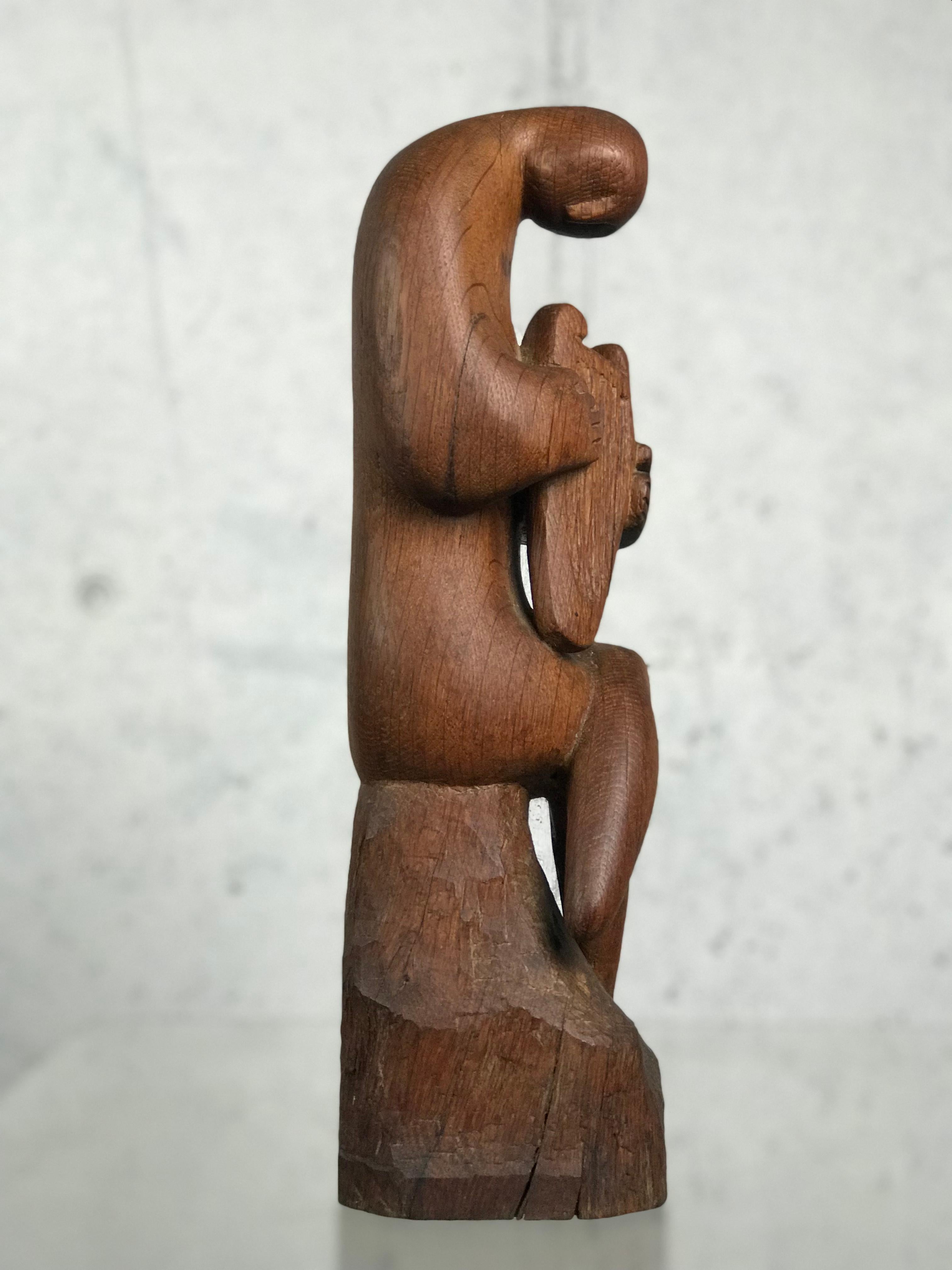 Modernist Wood Sculpture Harp Player Musician Figure Mid-Century Modern Art In Distressed Condition In Southampton, NJ