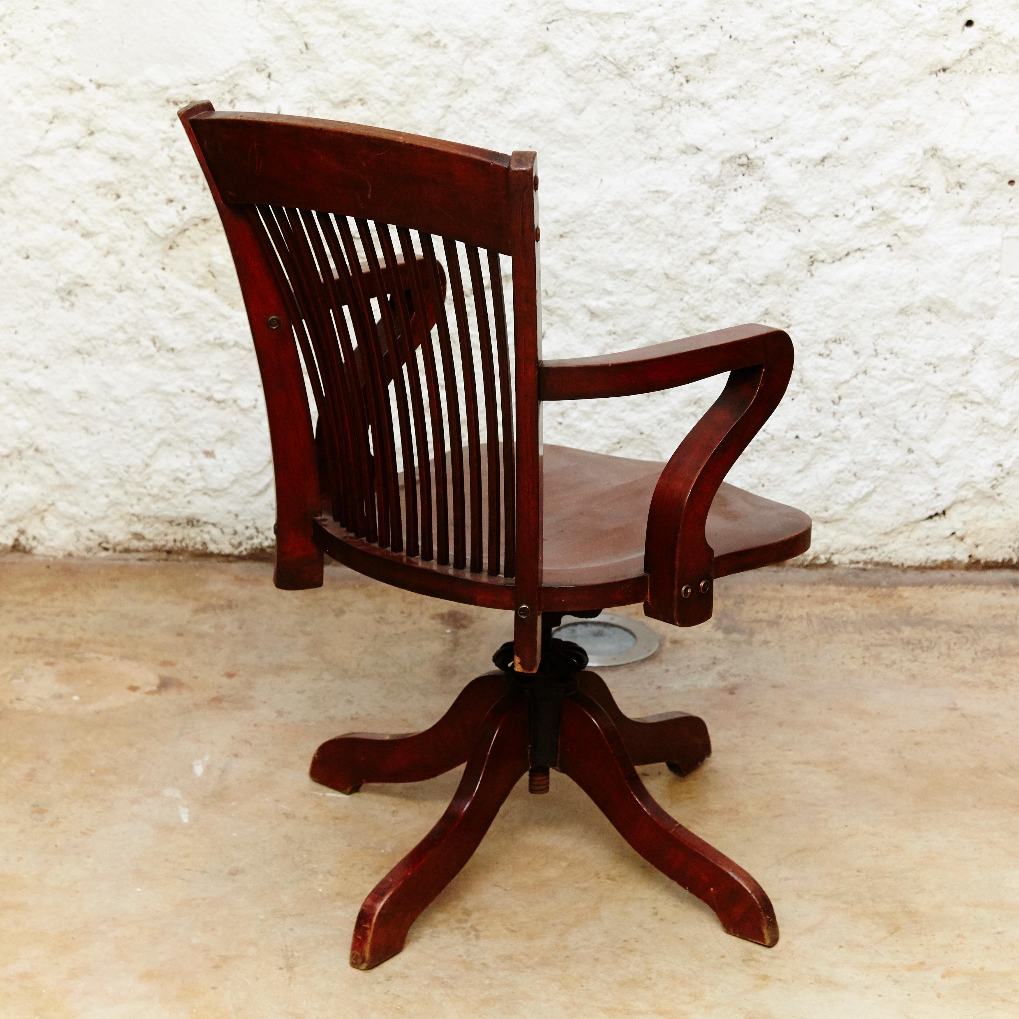 Spanish Modernist Wood Swivel Chair from Barcelona, circa 1940