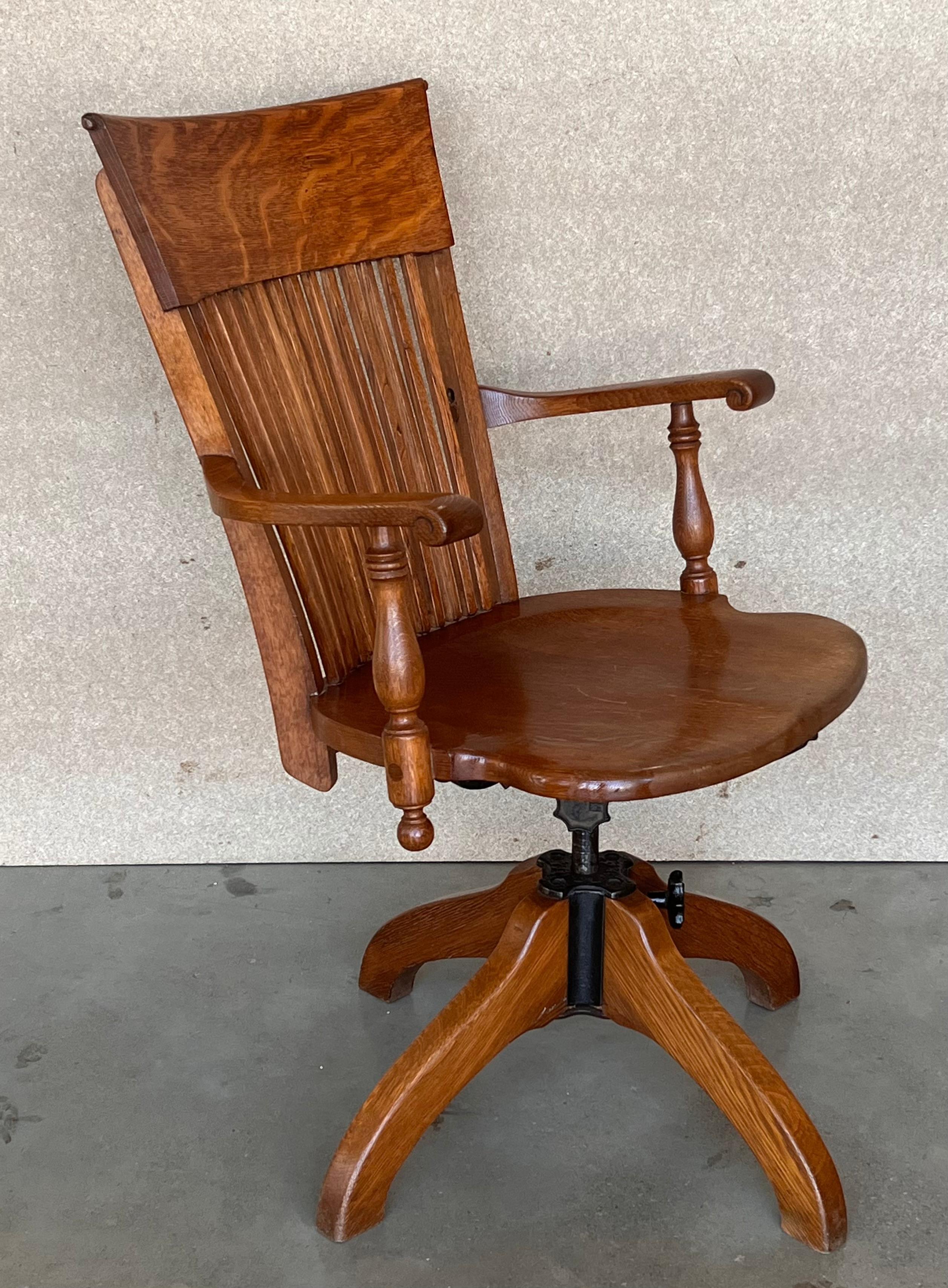 Spanish Modernist Wood Swivel Chair from Barcelona, circa 1940