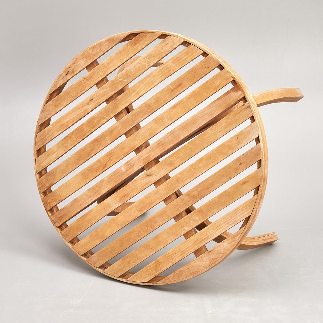 Fatto a mano Tavolo da giardino modernista in legno anni '30 in vendita