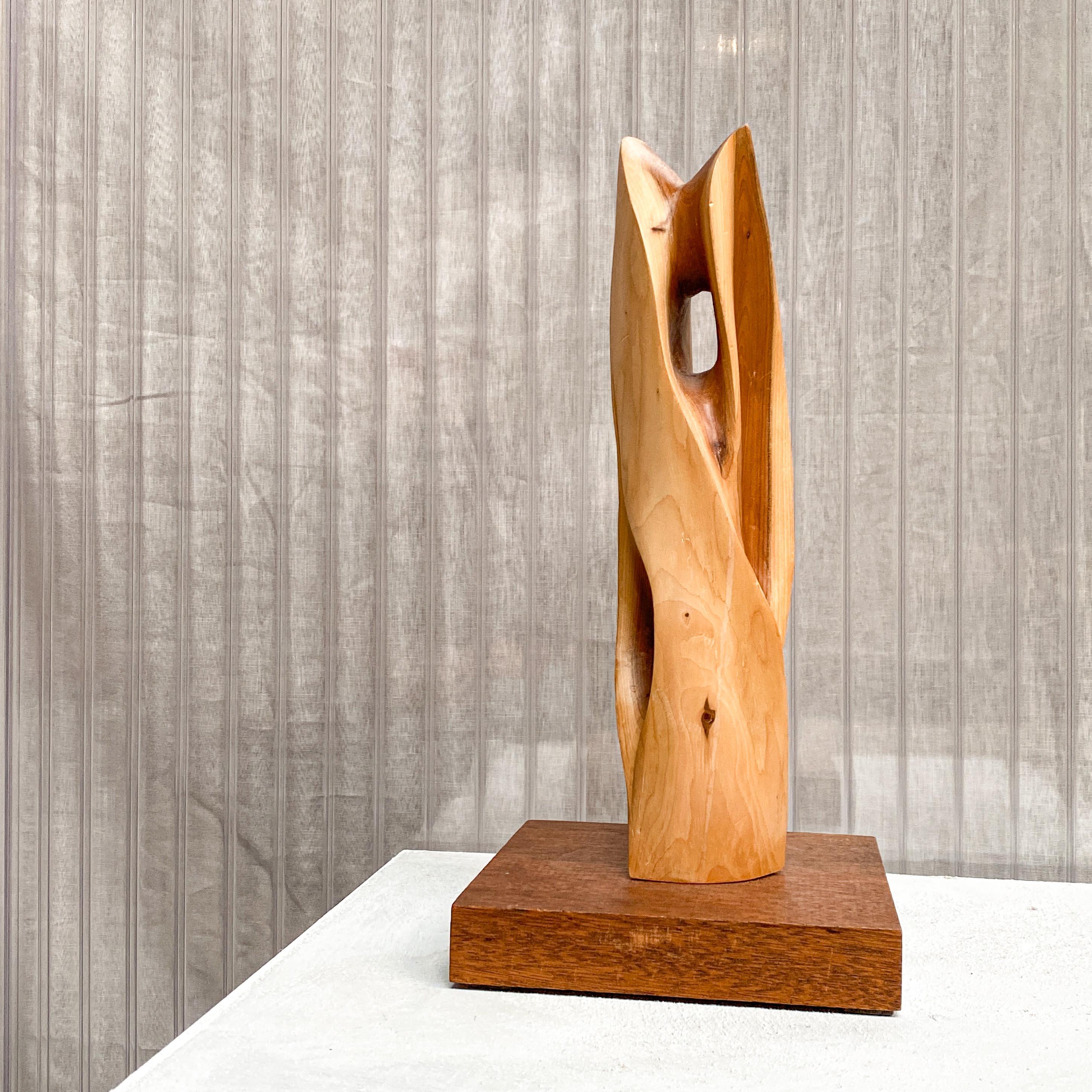 Mid-Century Modern Modernist Wooden Sculpture in Abstract Intricate TOTEM Shape on a Wooden Base For Sale
