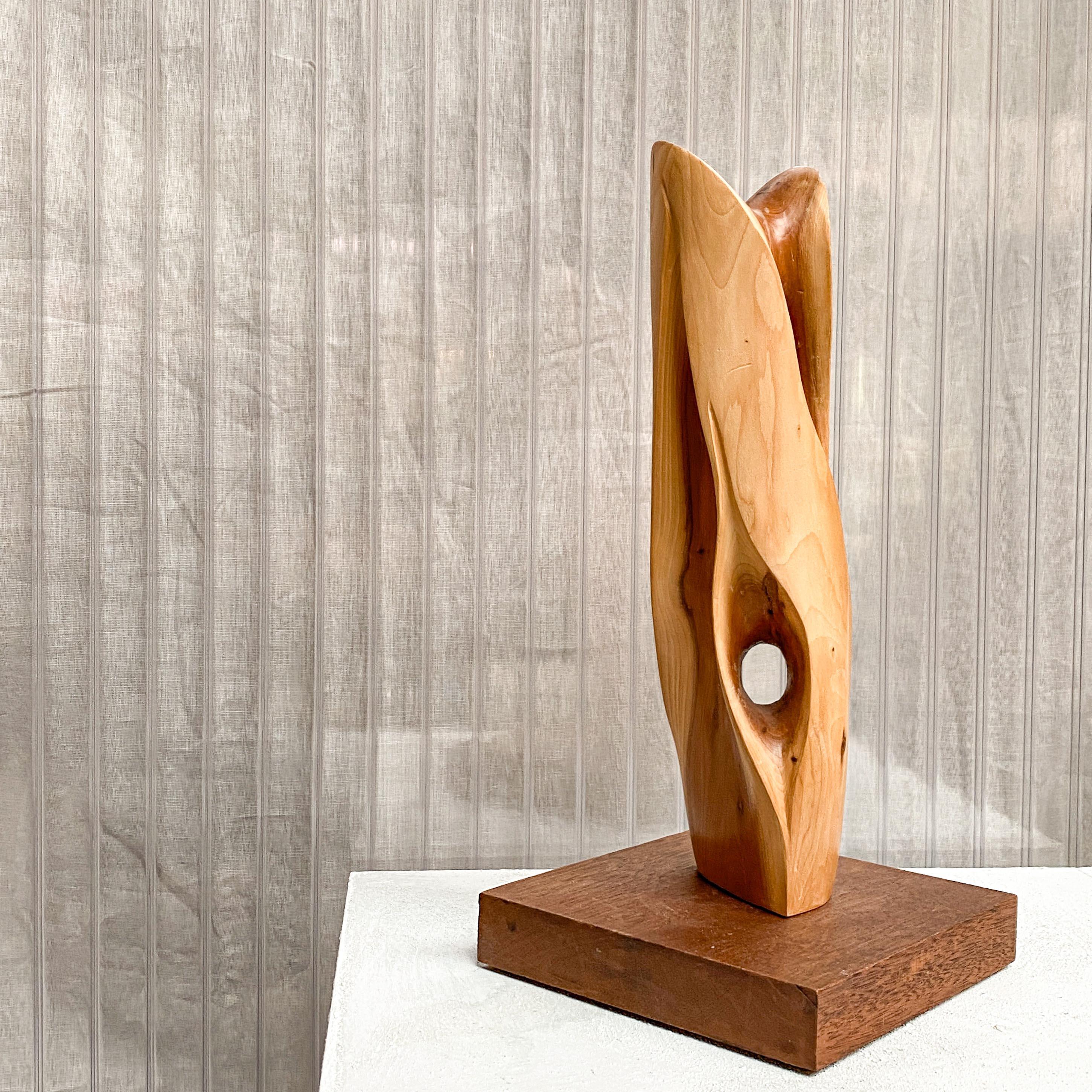 20th Century Modernist Wooden Sculpture in Abstract Intricate TOTEM Shape on a Wooden Base For Sale