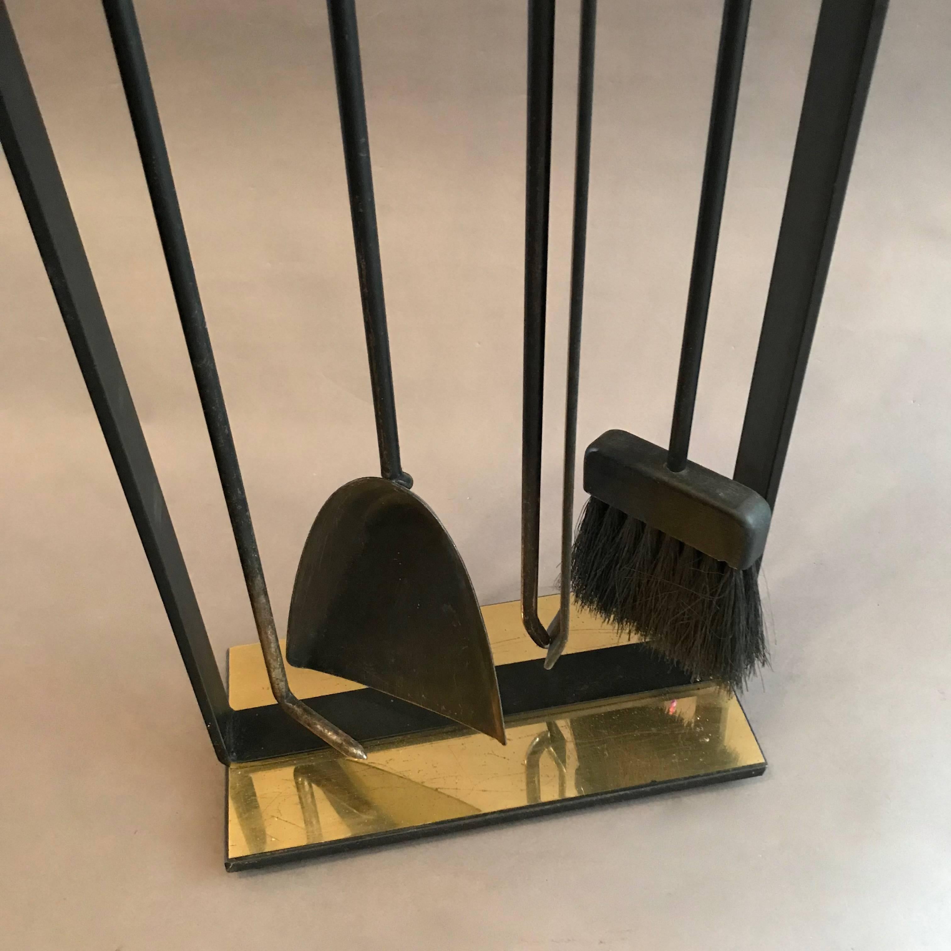 Modernist Wrought Iron and Brass Fireplace Tools In Good Condition In Brooklyn, NY