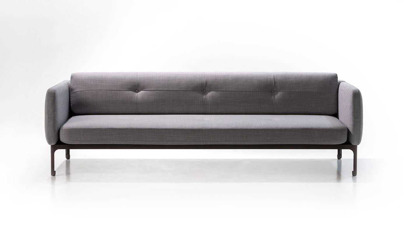 The Modernista sofa is a modern day clean and minimal expression of a midcentury sofa. Modernista comes in four lengths and can be realized in fabric or leather of the Moroso collection and is available in four base color options.