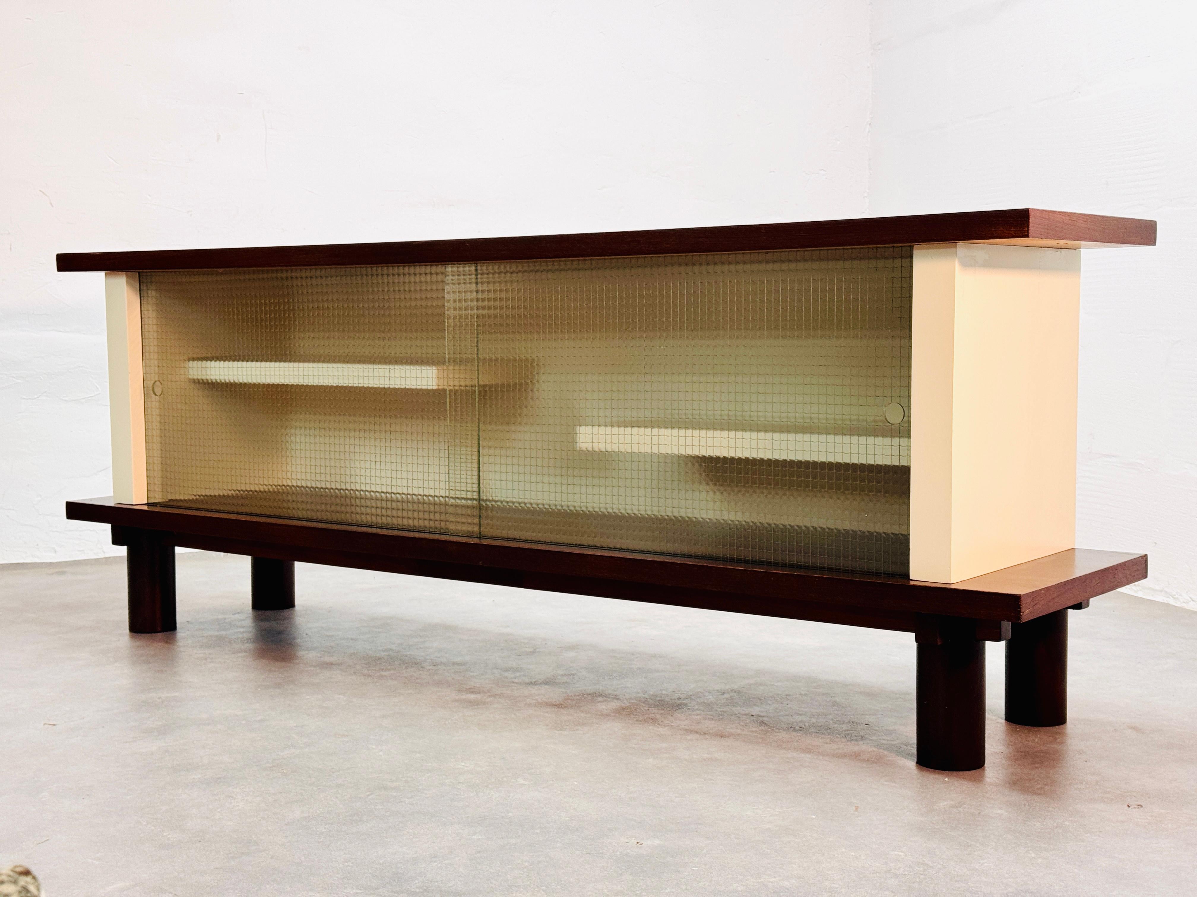 Modernista, minimalista, escuela Haque, Credenza, Metz & Co. feel, años 70 en venta 3