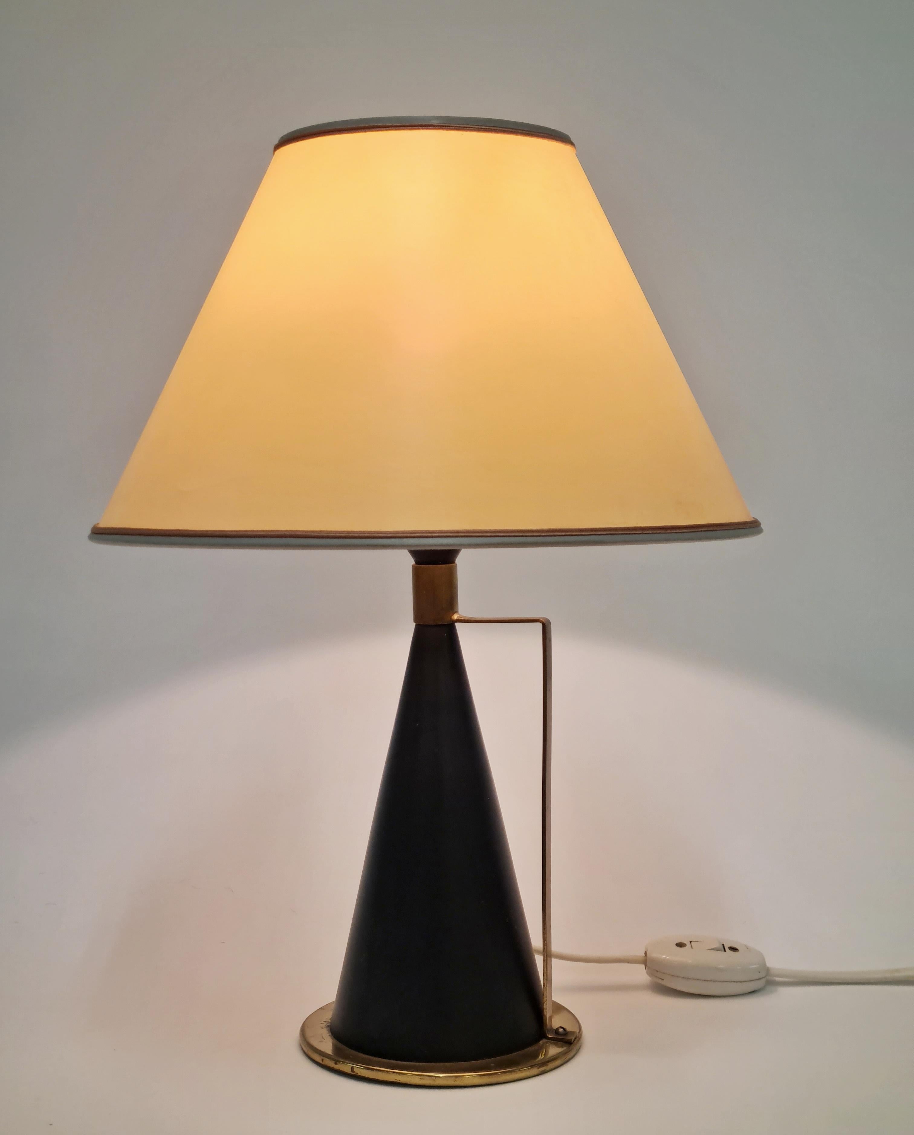 Modernistic Black & Brass Table Lamp Model K11-24, Maria Lindeman, Idman 1950s For Sale 3