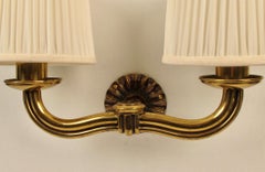 Applique moderniste en laiton, designée par Hugo Gorge, dans les années 1930, Autriche.