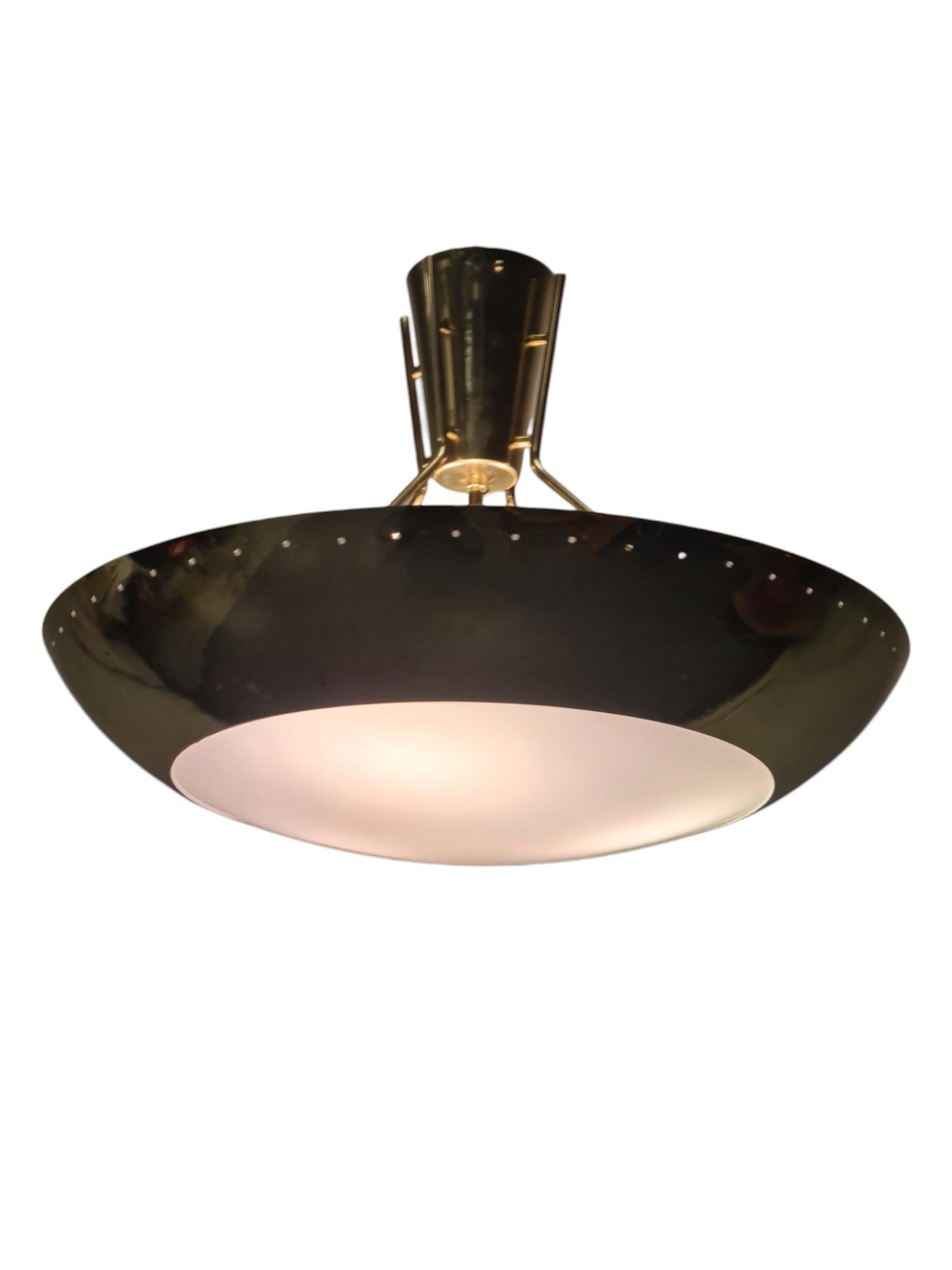 Lampada da soffitto modernista Model. ER 163 in ottone e acrilico, Itsu 1950s in vendita 4