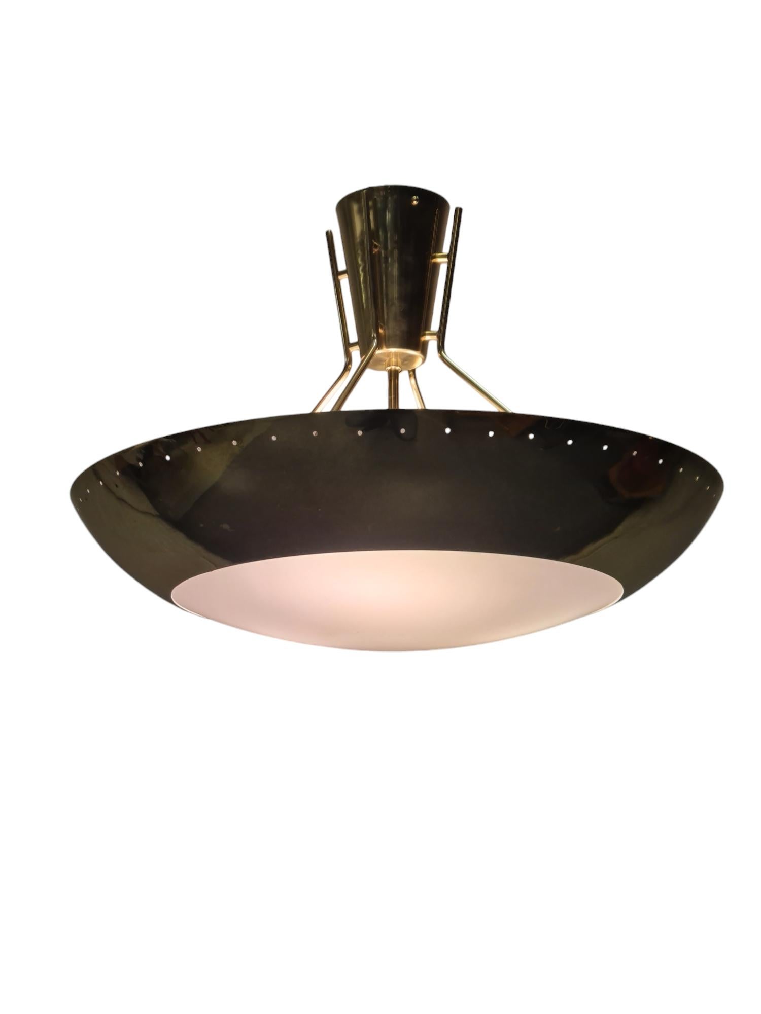 Lampada da soffitto modernista Model. ER 163 in ottone e acrilico, Itsu 1950s in vendita 8