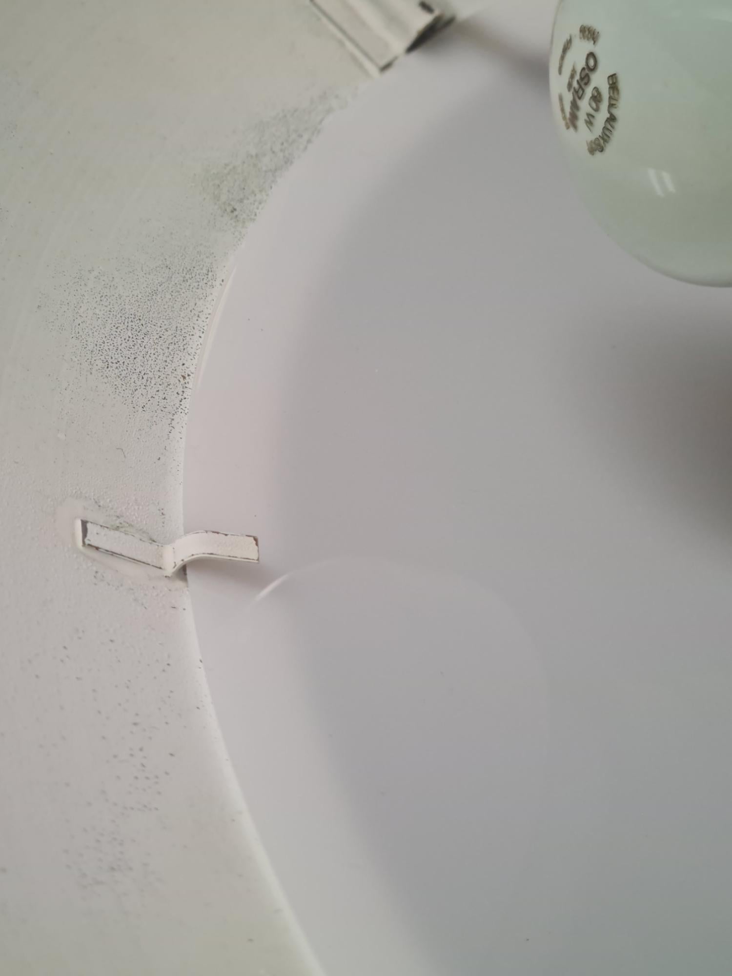 Finlandese Lampada da soffitto modernista Model. ER 163 in ottone e acrilico, Itsu 1950s in vendita