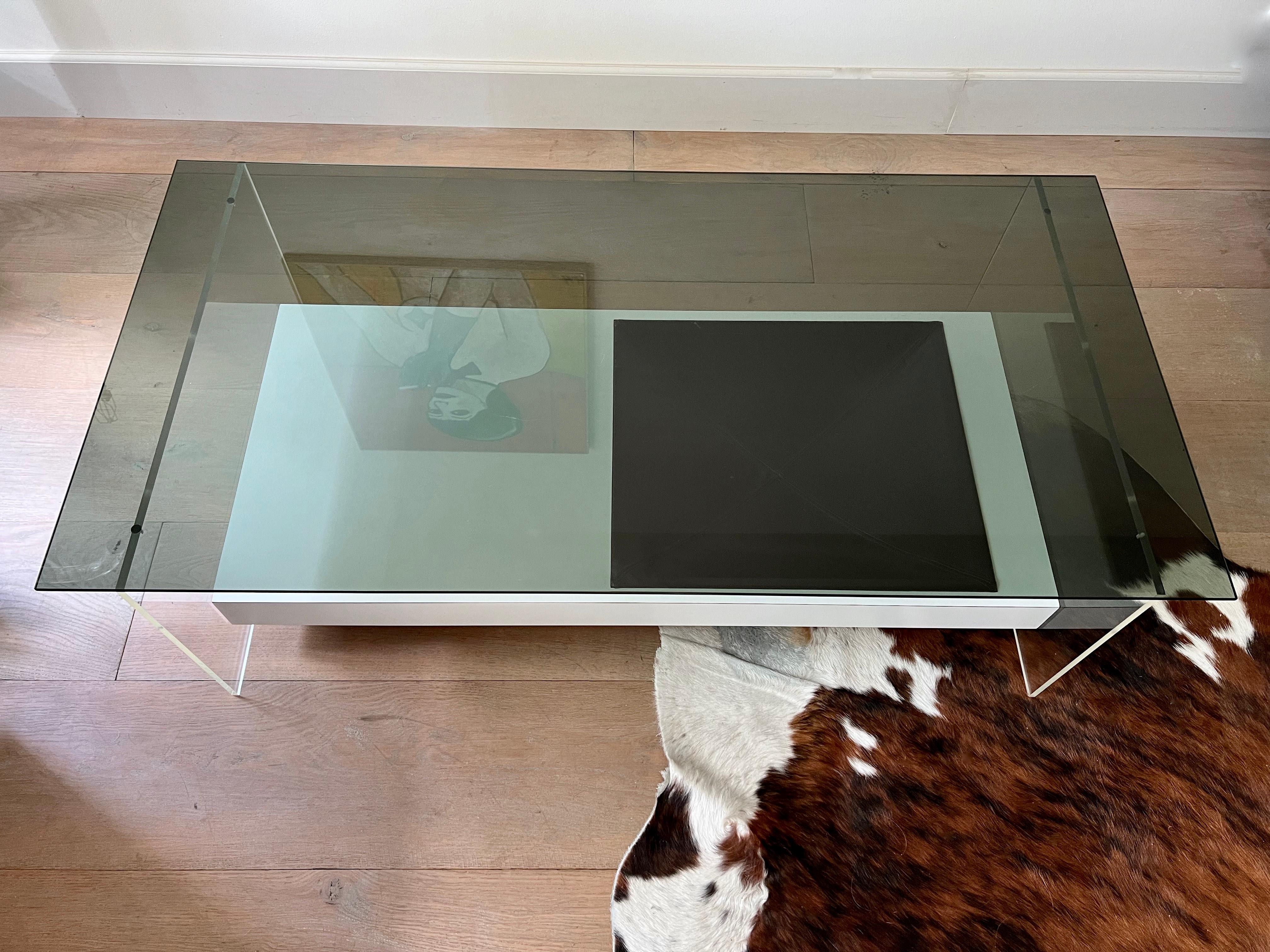 Modernistic coffee table in acrylic, glass, melamine and leather, 1970 For Sale 6