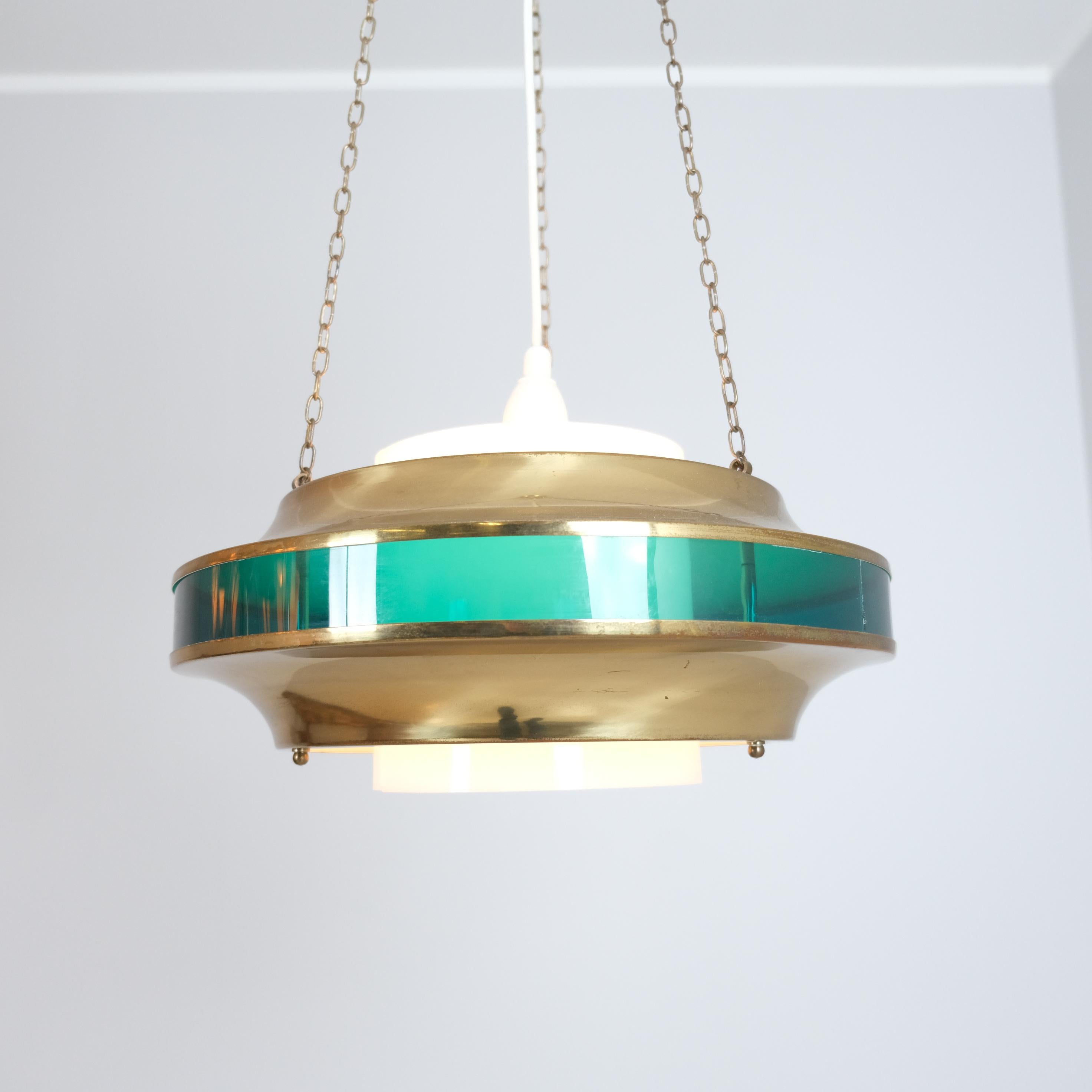 Ciondolo da soffitto modernista di Kai Ruokonen in ottone, bianco e verde, Finlandia anni '70 in vendita 4