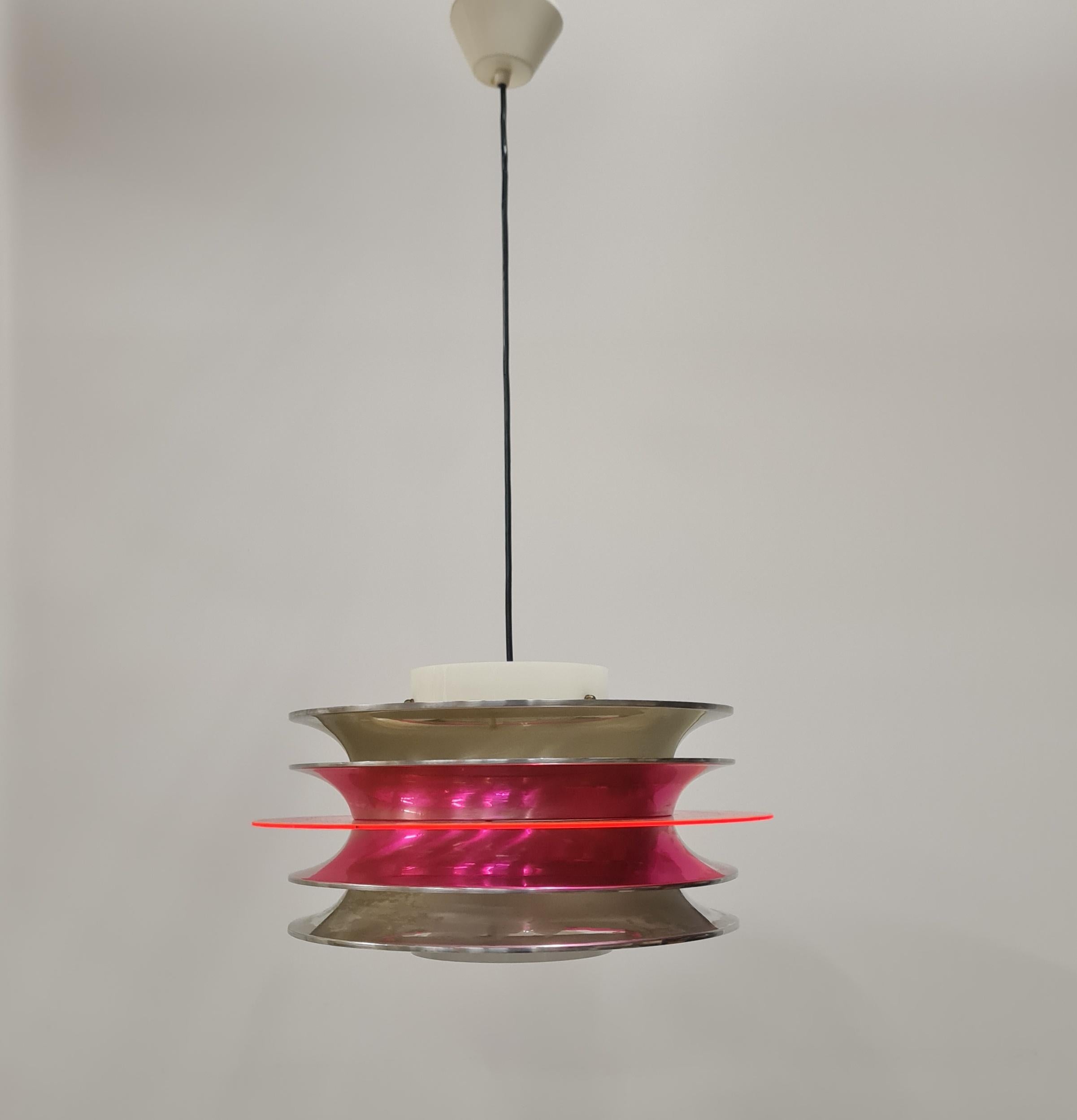 Modernistic Slatted Kai Ruokonen Ceiling Pendant in Silver and Red, Lynx 1970s For Sale 8