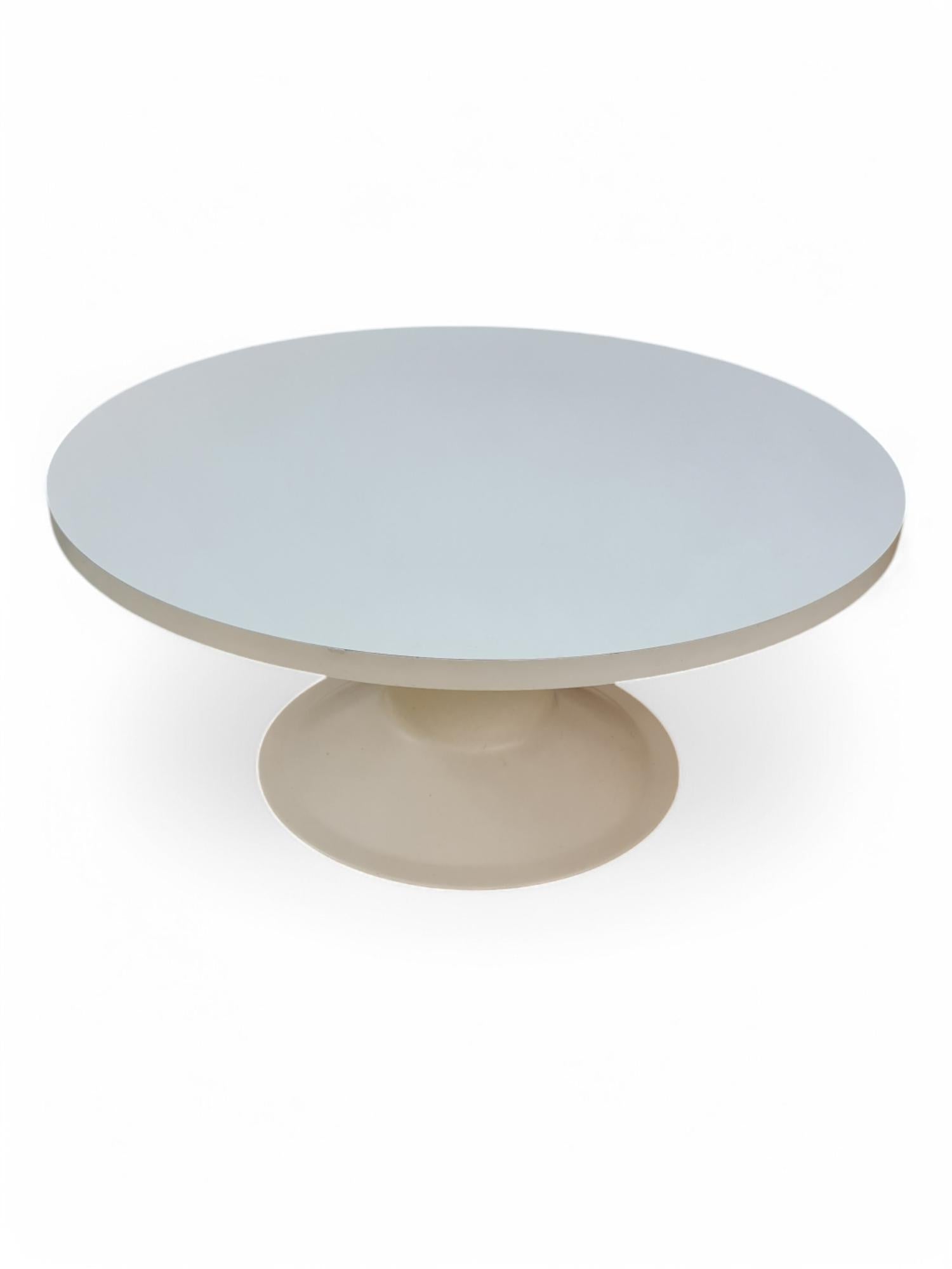 Modernistic Yrjö Kukkapuro Saturnus Low Table in White, Haimi 1970s In Good Condition For Sale In Helsinki, FI