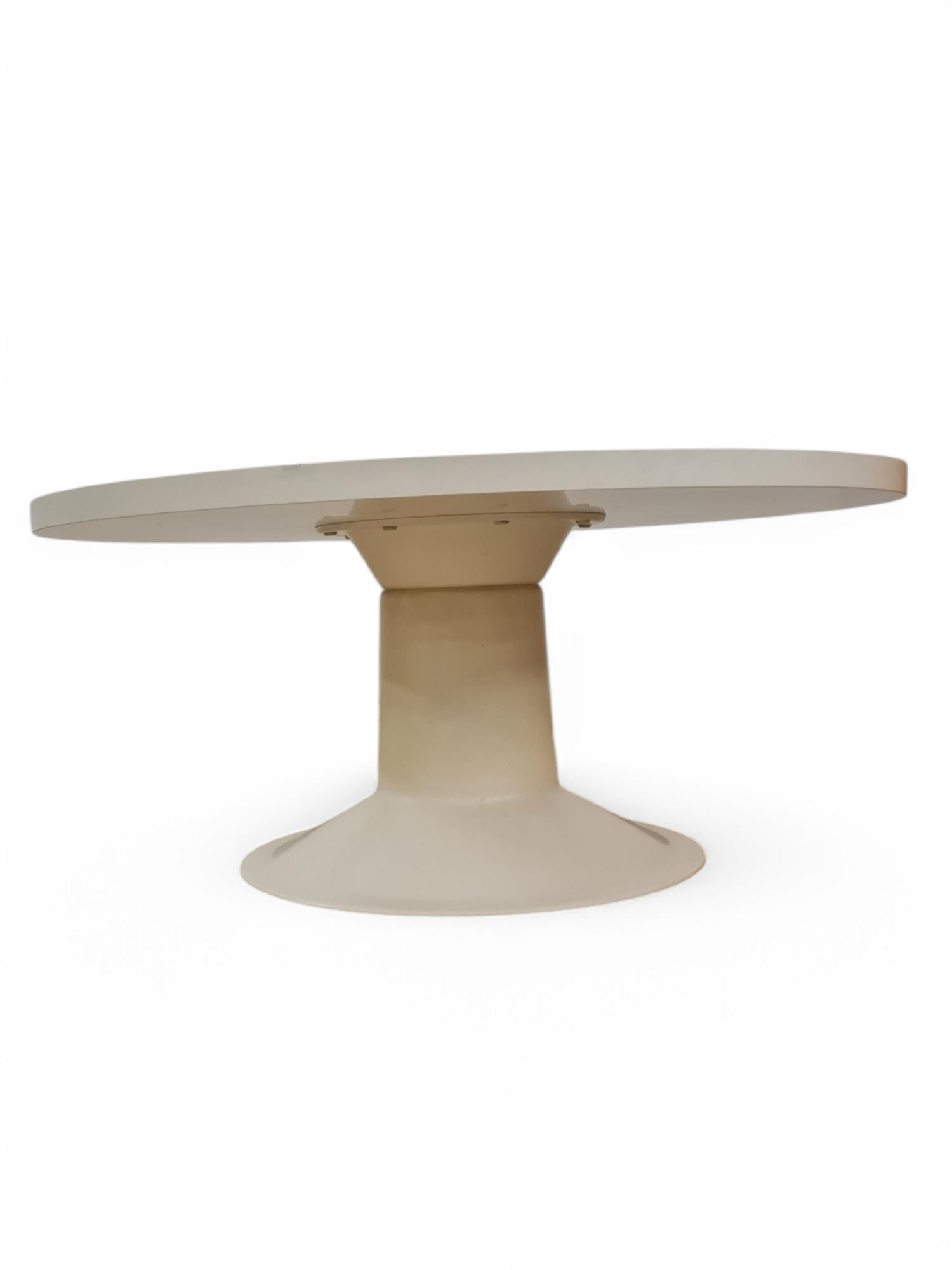 Modernistic Yrjö Kukkapuro Saturnus Low Table in White, Haimi 1970s For Sale 2