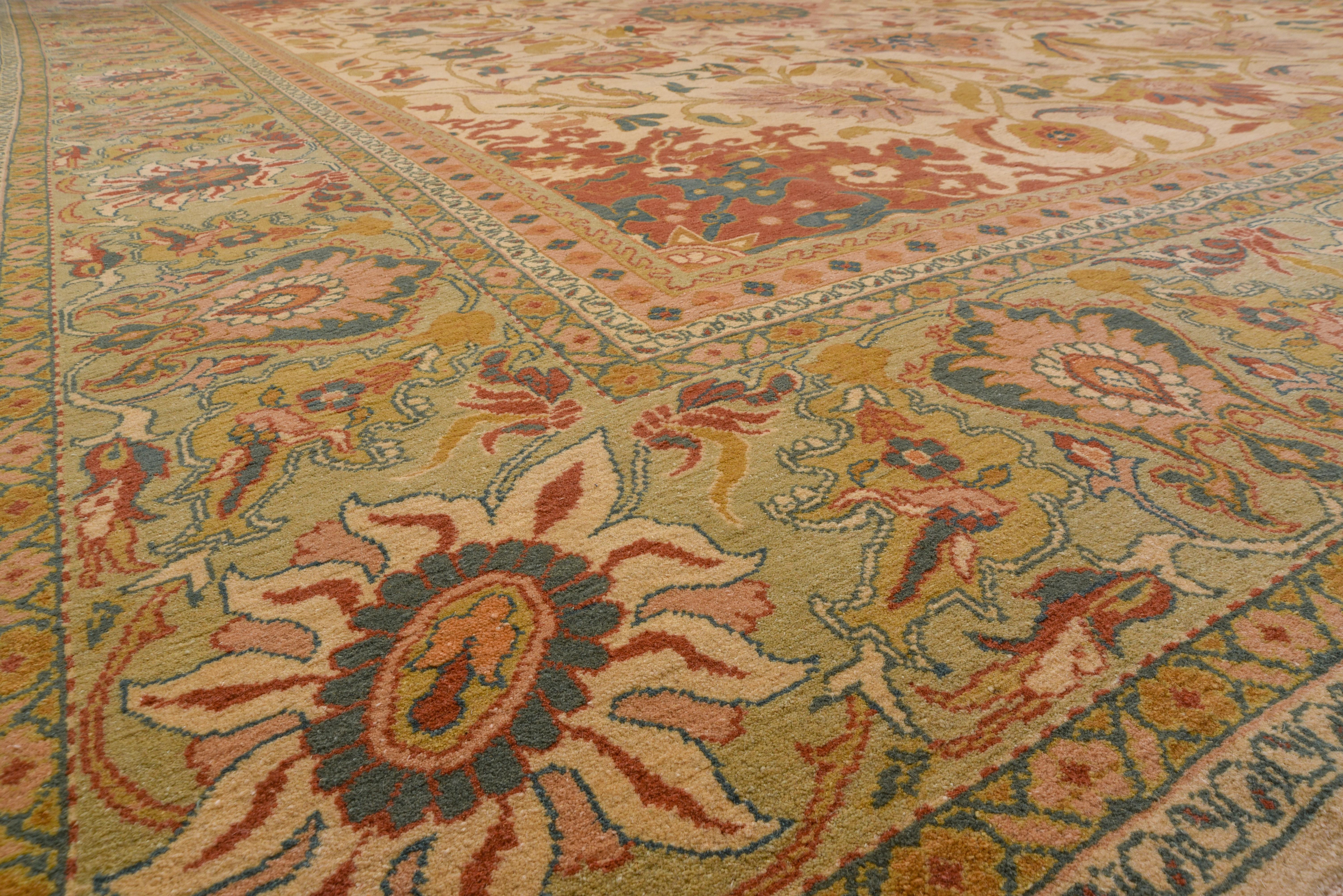 Persian Sultanabad Carpet, Colorful For Sale 2