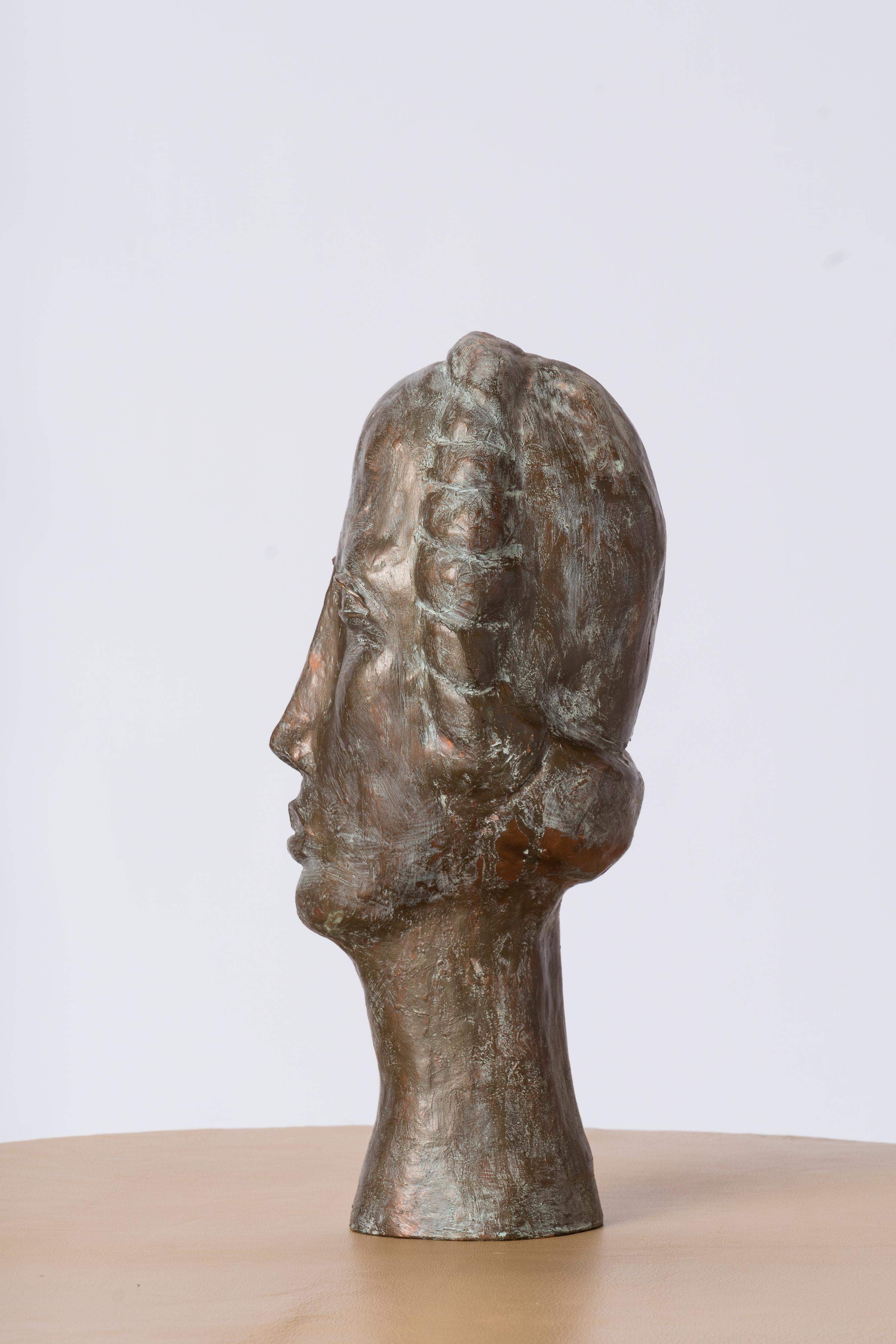 Français Buste de femme en terre cuite patinée d'inspiration Modigliani, France, années 1930