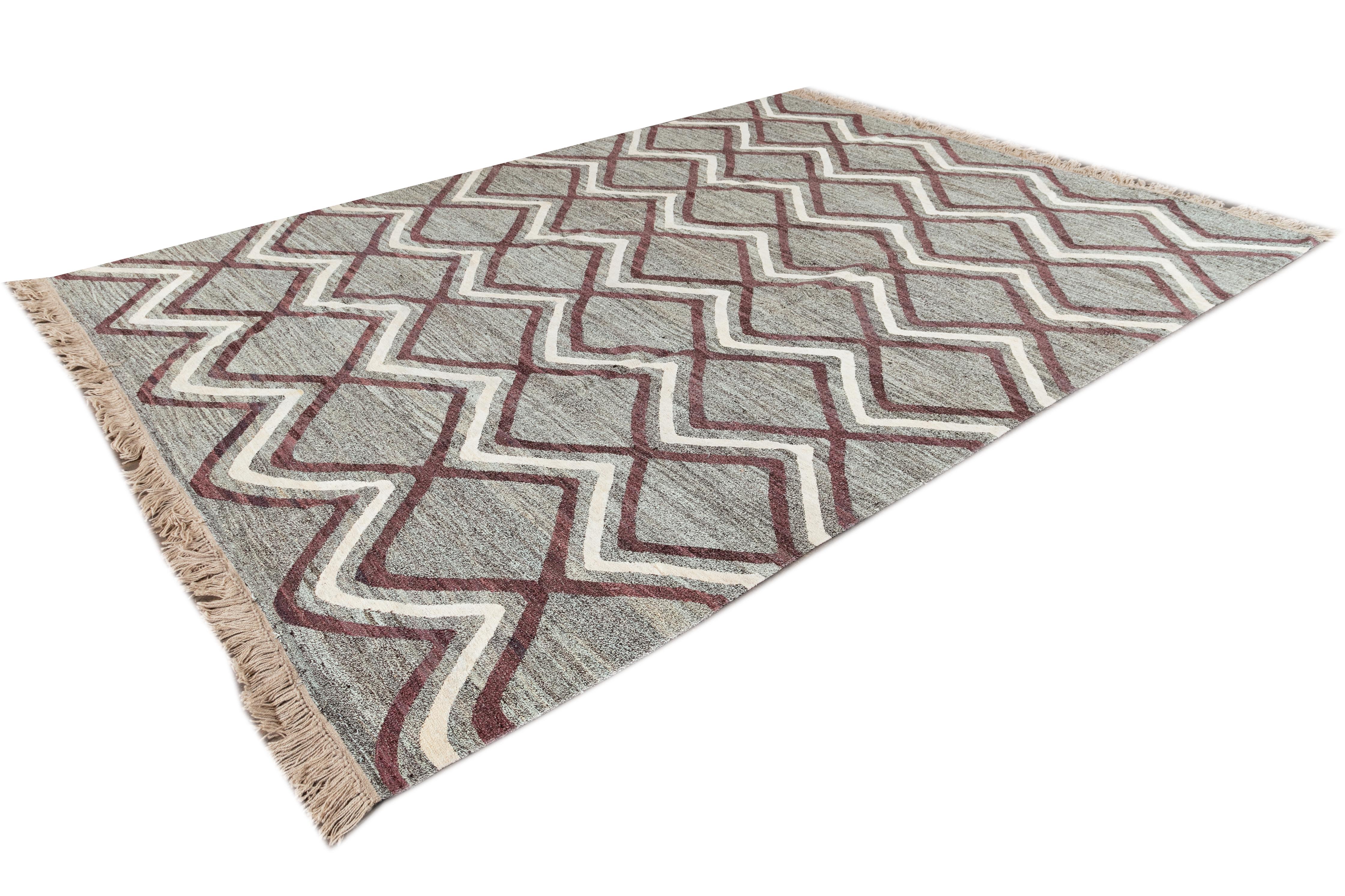 Modern Turkish Flat-Weave Wool Rug For Sale 4