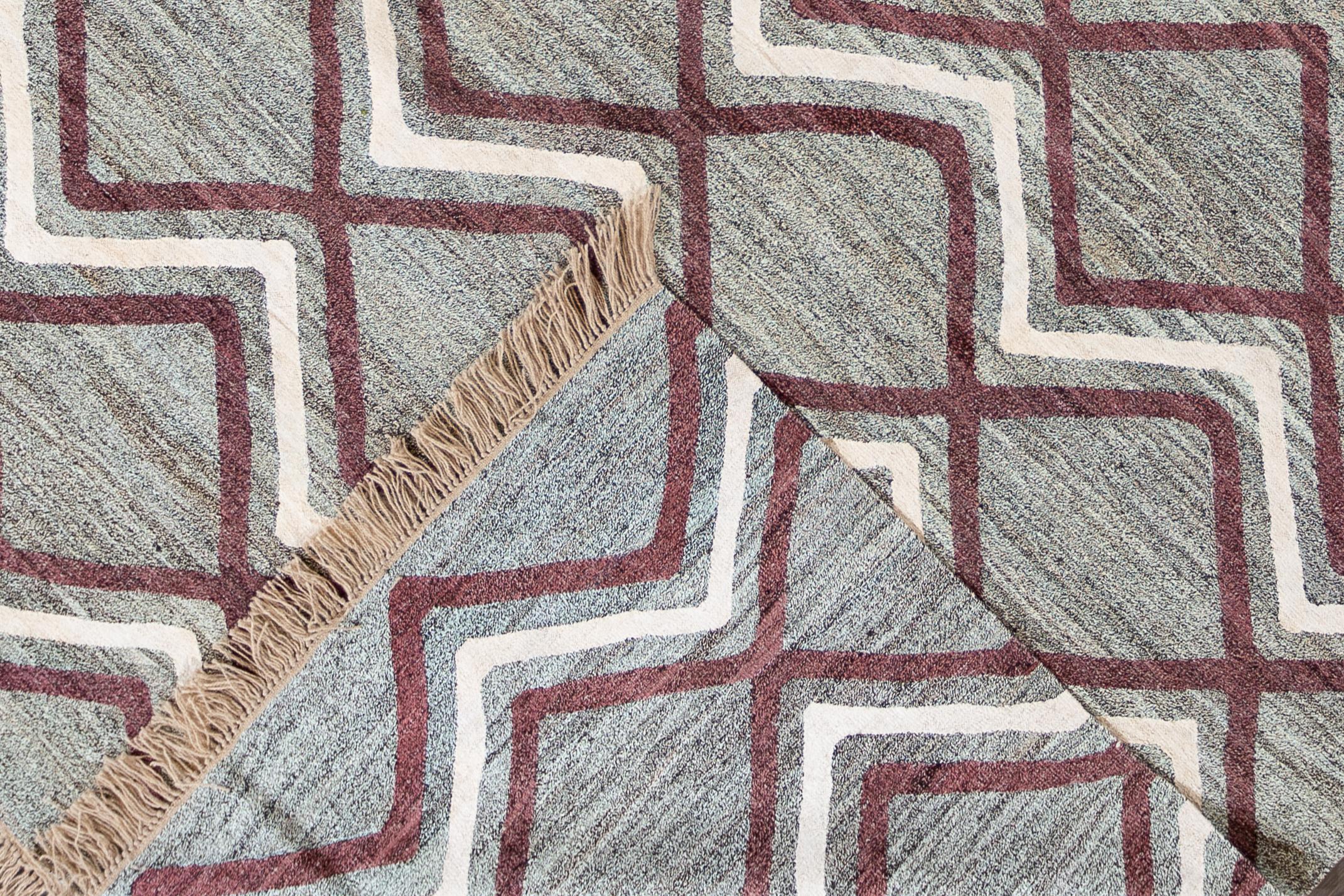 Kilim Tapis de Turquie moderne en laine à tissage plat en vente