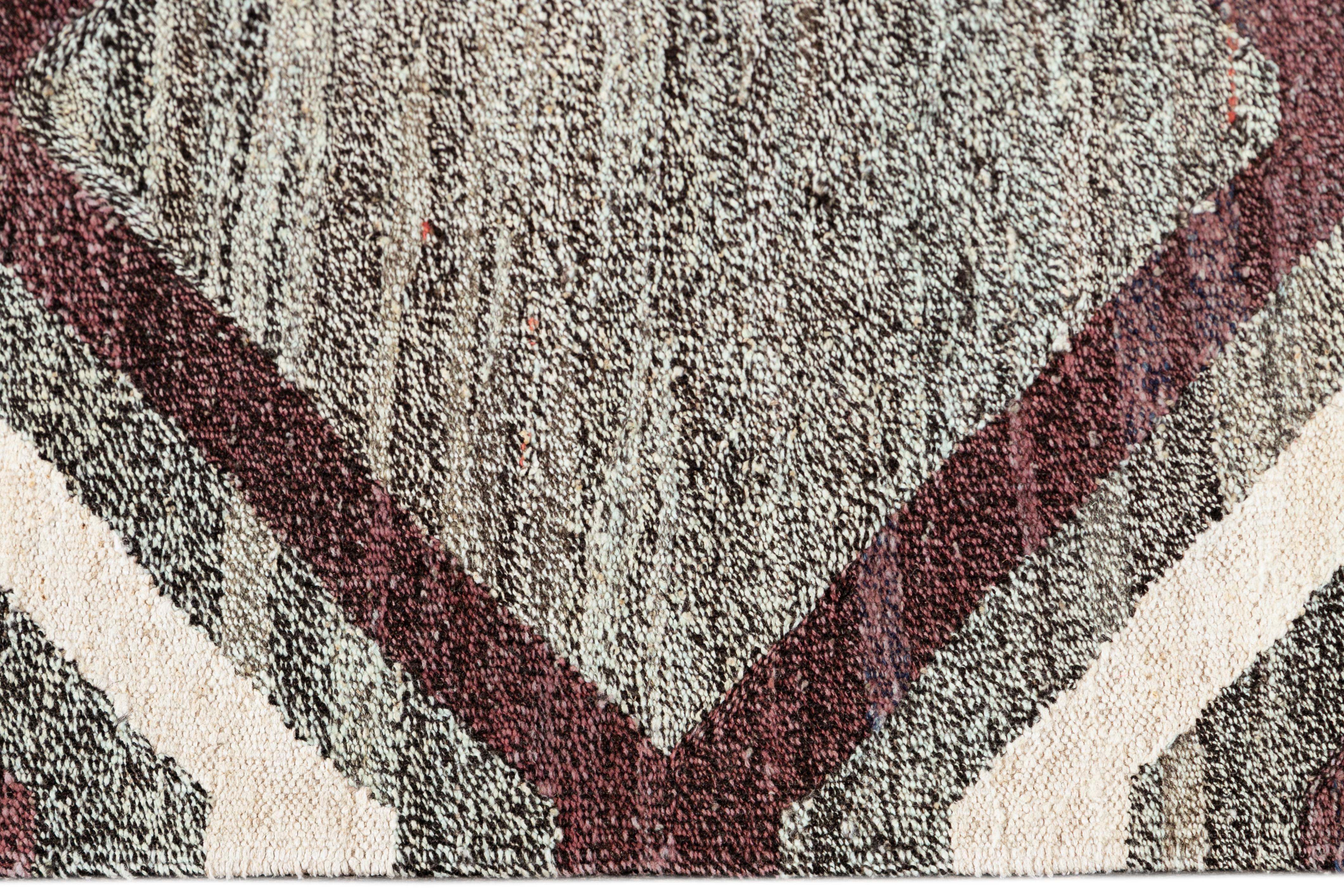 Late 20th Century Modern Turkish Flat-Weave Wool Rug For Sale