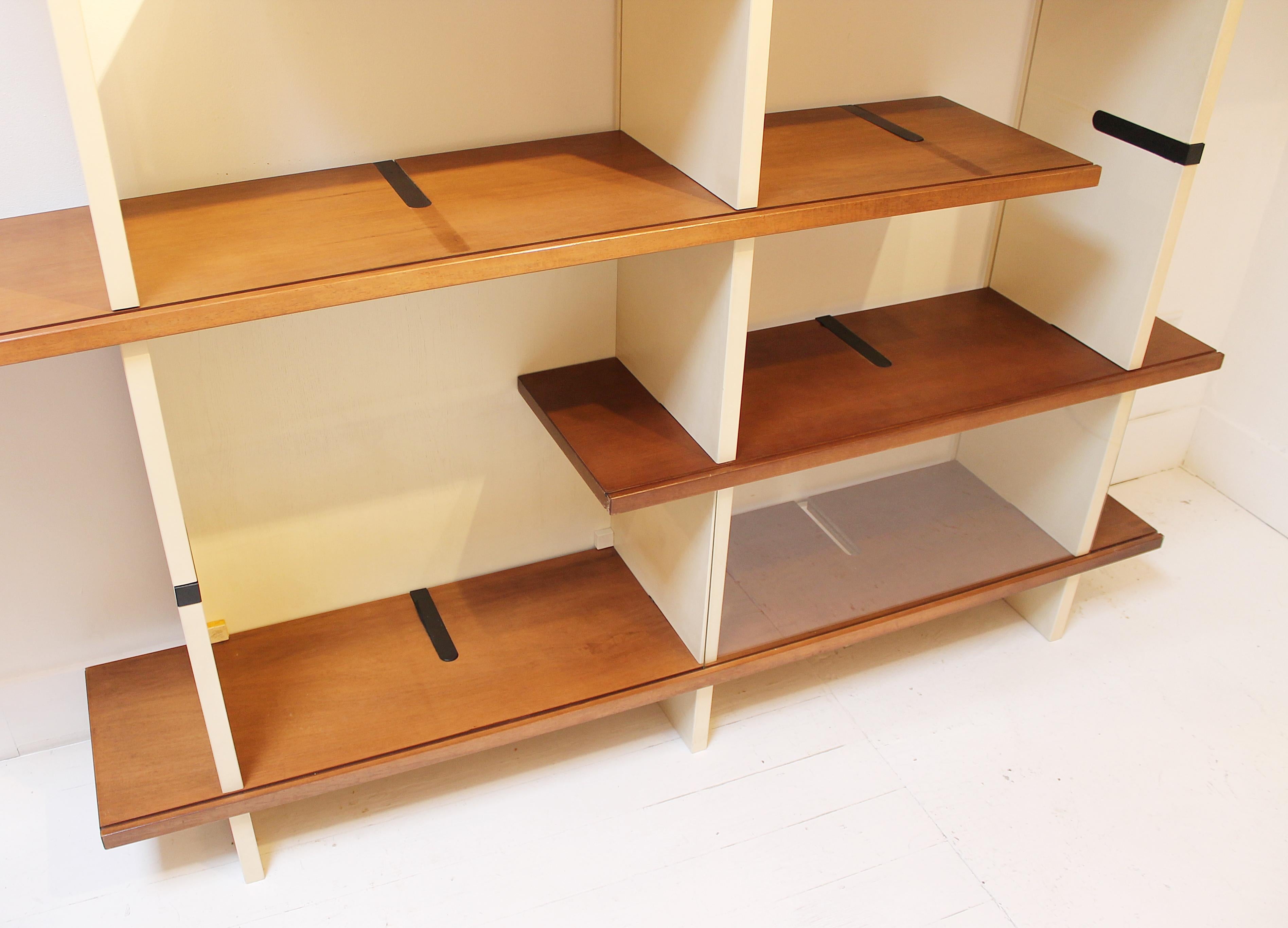 Mid-20th Century Modulable Bookshelf Model 'Domino' by Eugenio Gerli for Tecno Milano, Italy 1966