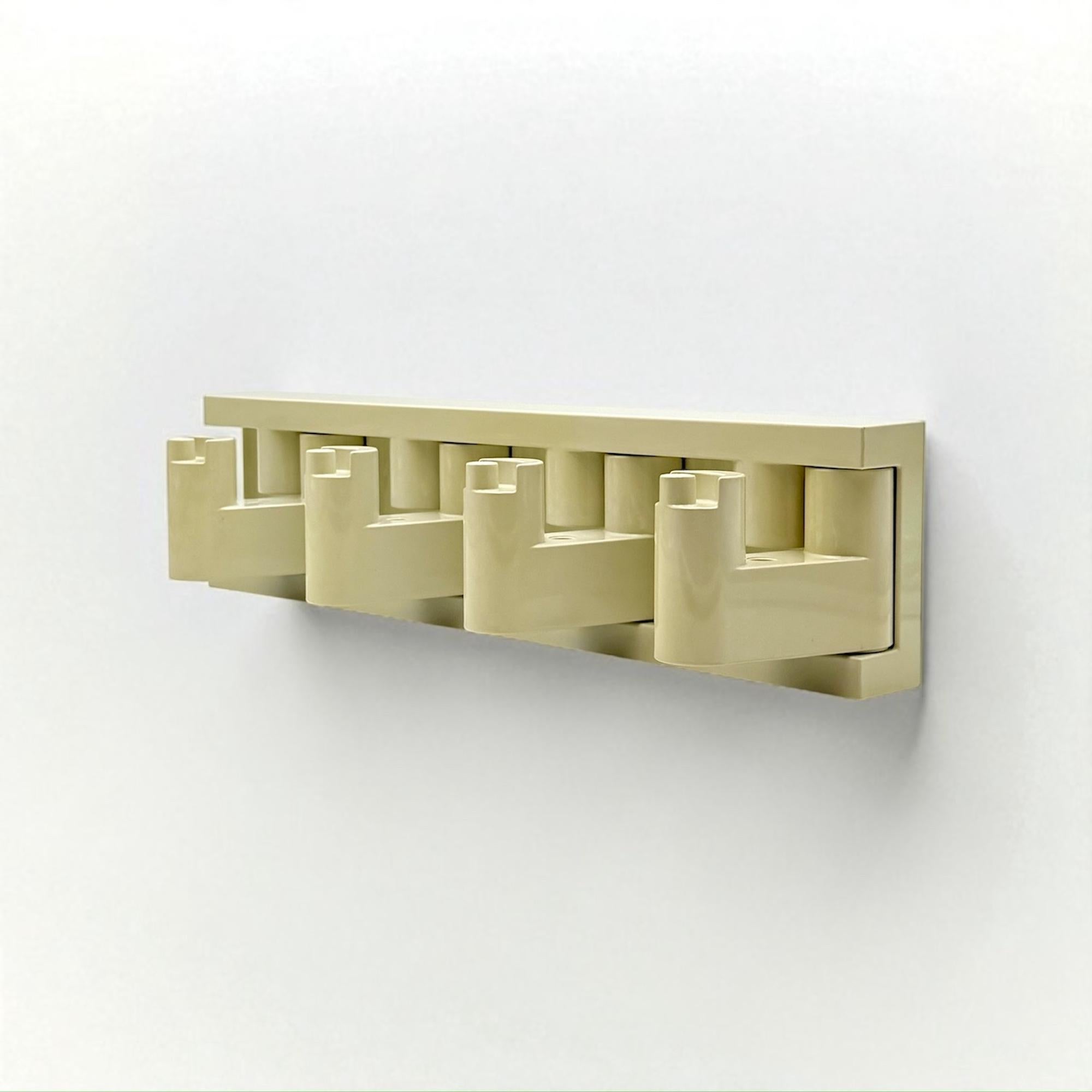 Porte-manteau modulaire en plastique des années 1970 par Benanti & Brunori pour Velca Legnano en vente 1