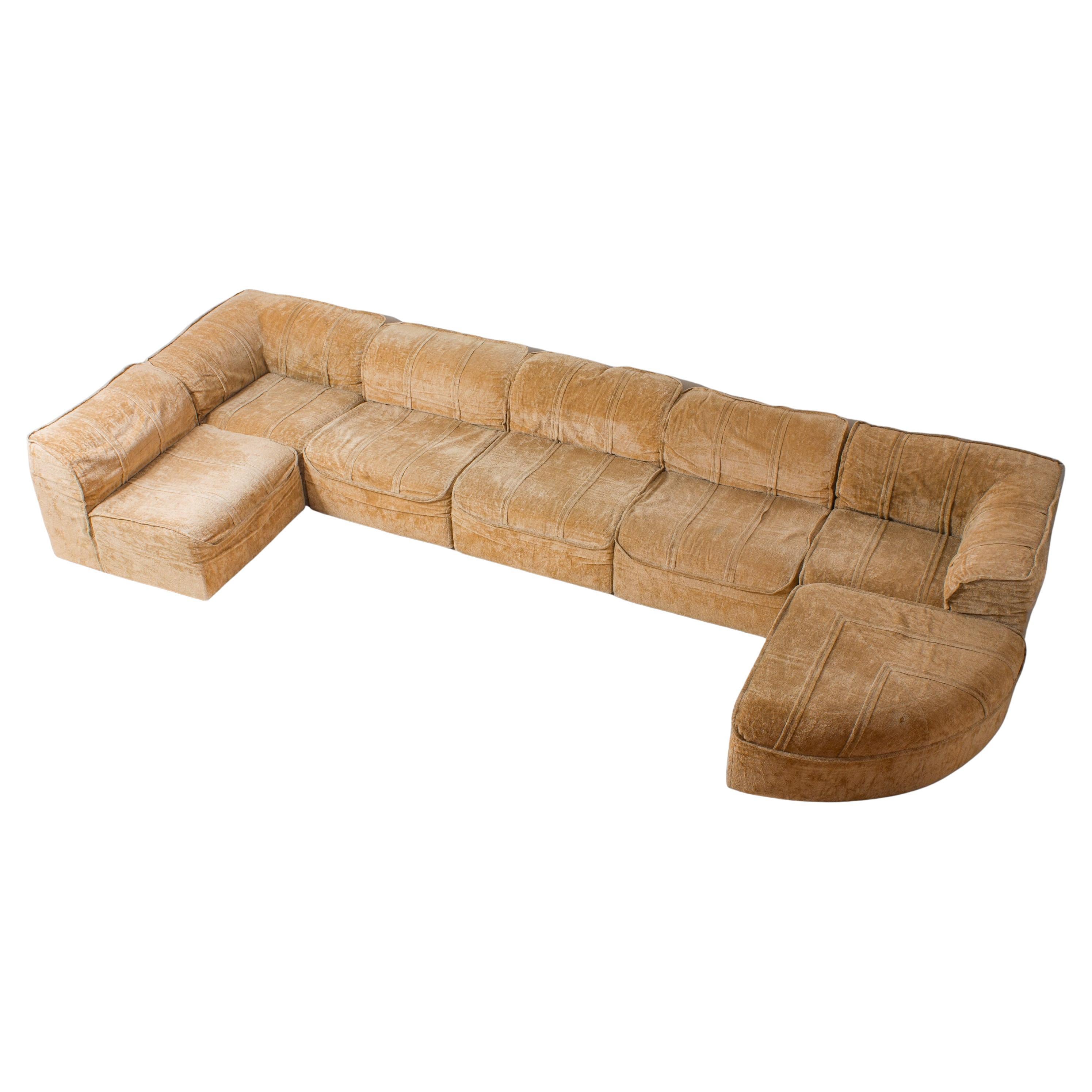 Modular 7-piece beige Italian sofa in soft velvet, 1970s For Sale