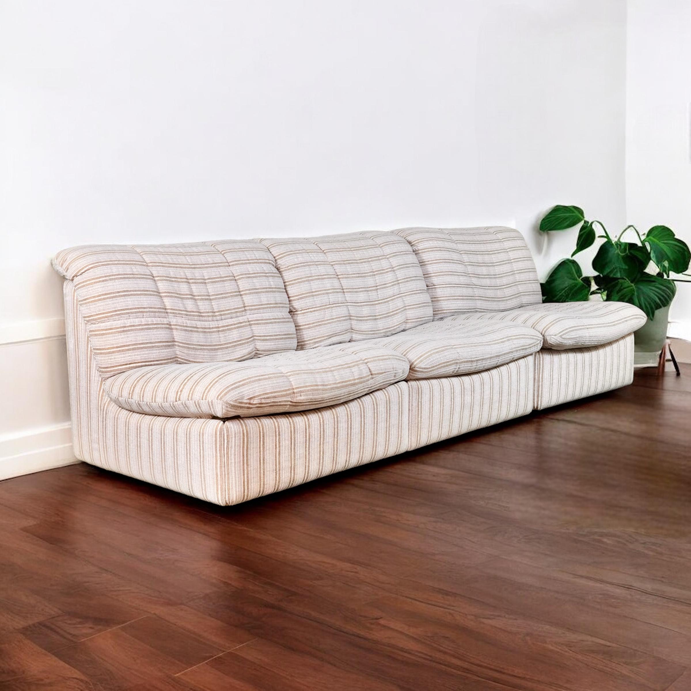 Modular angle sofa set by Beka, France, 1970s In Good Condition In Lyon, FR