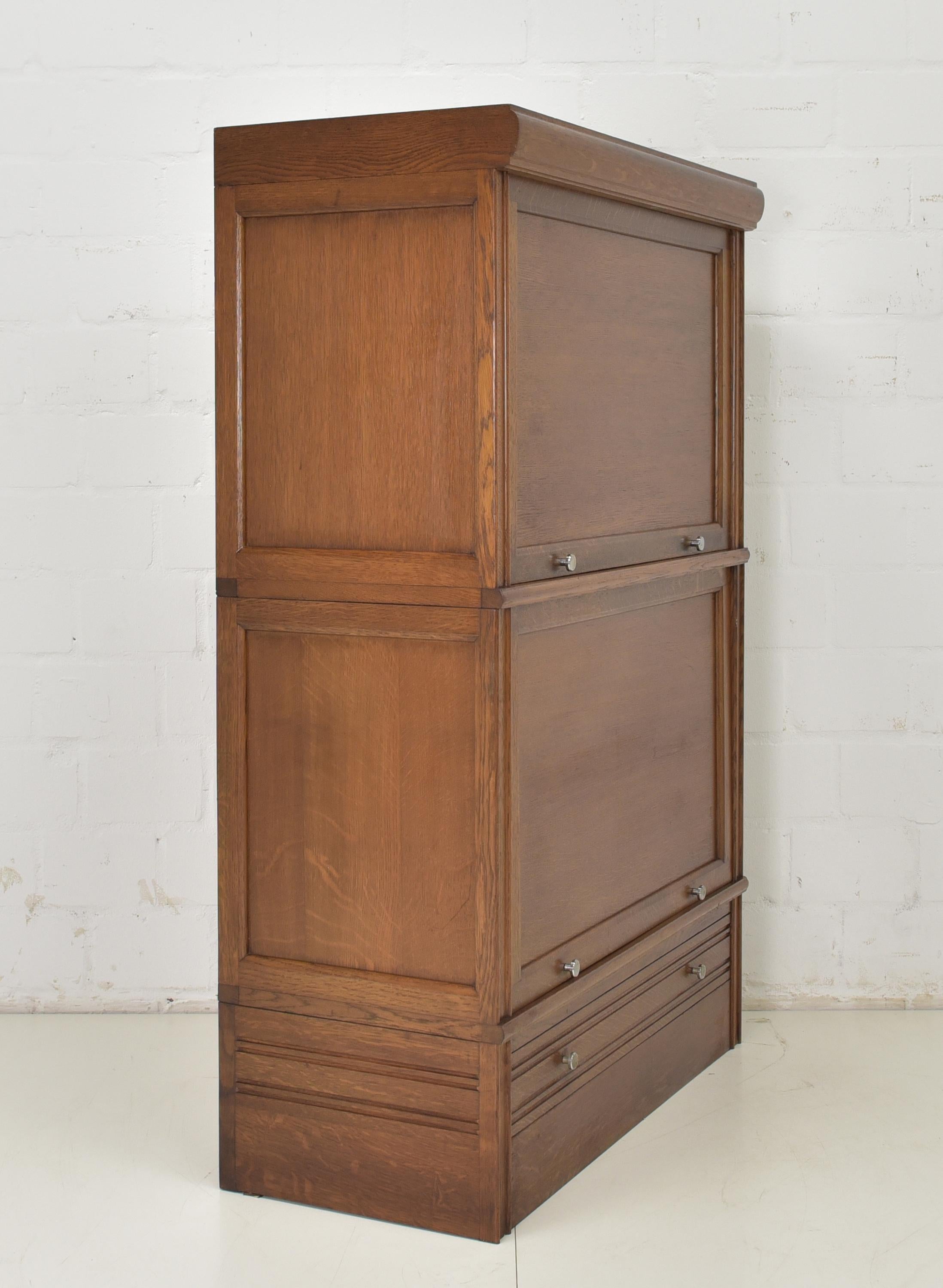 Modular Bookcase Filing Cabinet in Oak, 1950 For Sale 5