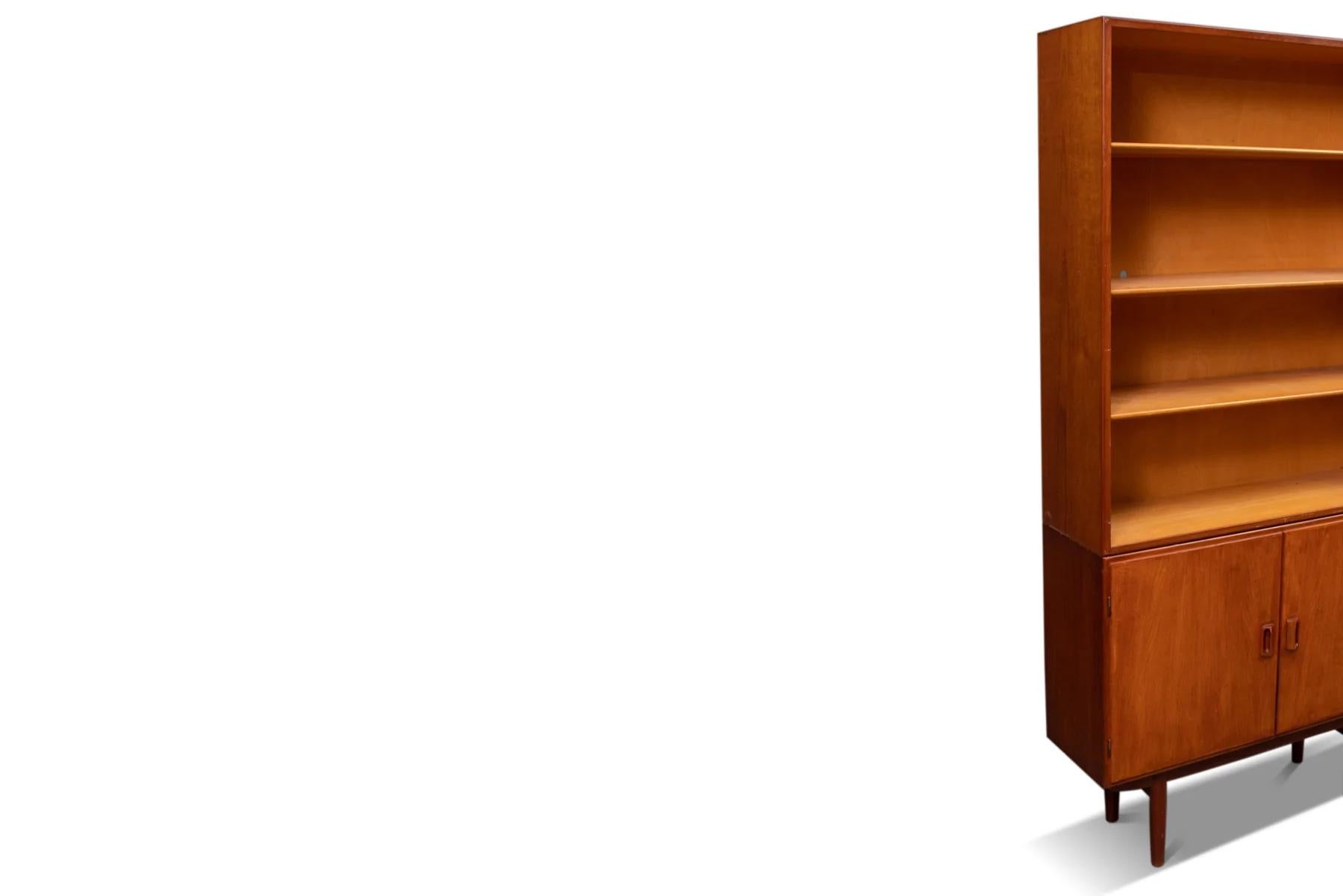 20th Century Modular børge mogensen narrow teak cupboard with removable bookcase hutch For Sale