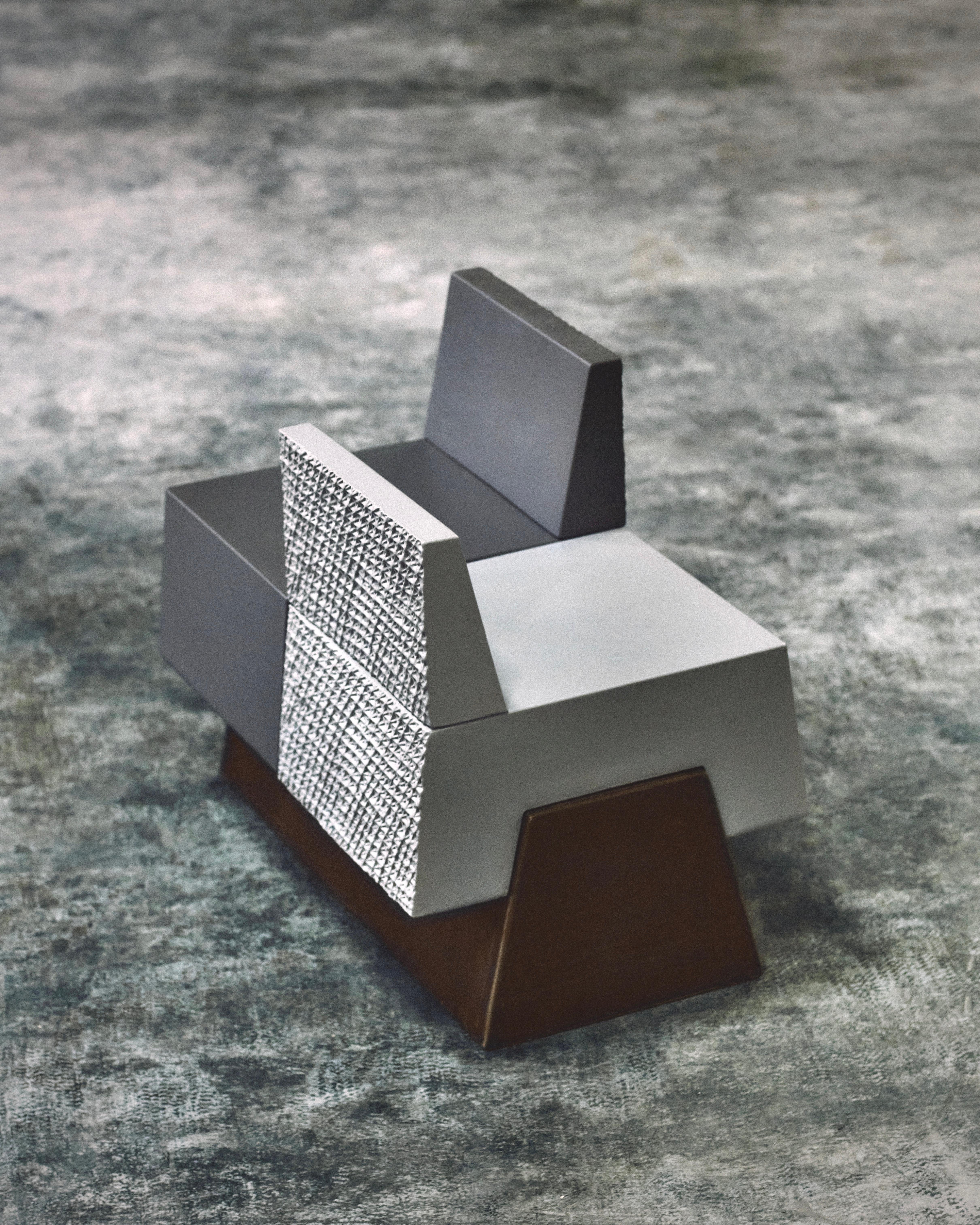 Bancs et canapés modulaires par Andrée & Michel Hirlet
Matériau : Grès émaillé
Dimensions : H 70 x 94 x 55 cm
Année : 122025

Cette nouvelle pièce est issue d'une série limitée basée sur les recherches du duo dans les années 1970 - des œuvres qui