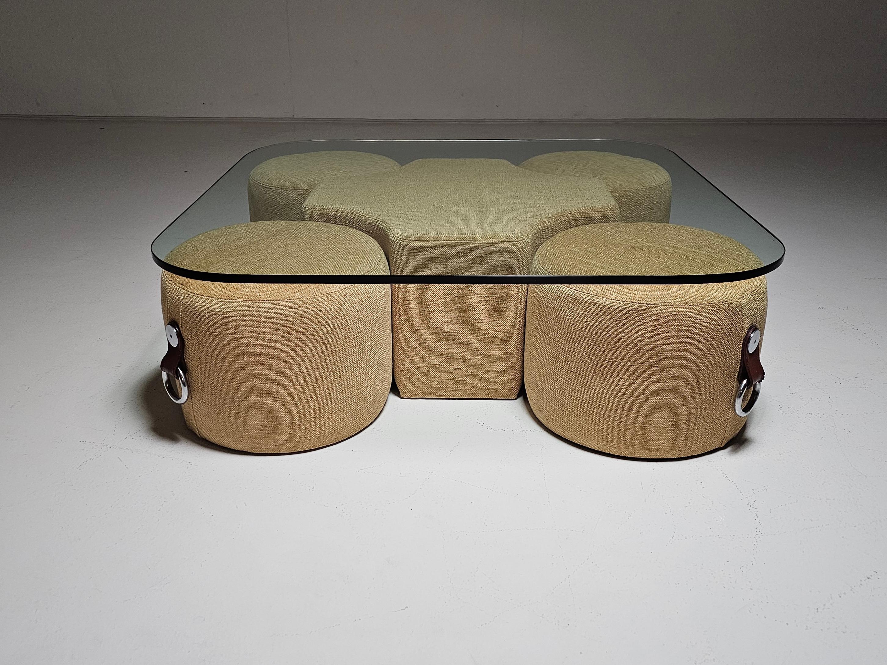 Mid-Century moderno Tavolino modulare con sgabelli di Guido Faleschini per Mariani, anni '70 in vendita