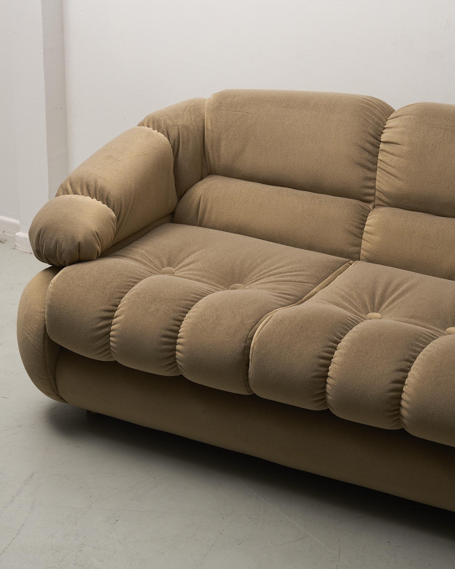Modular corner sofa and matching easy chair by Adriano Piazzesi In Good Condition For Sale In Brussel, BE