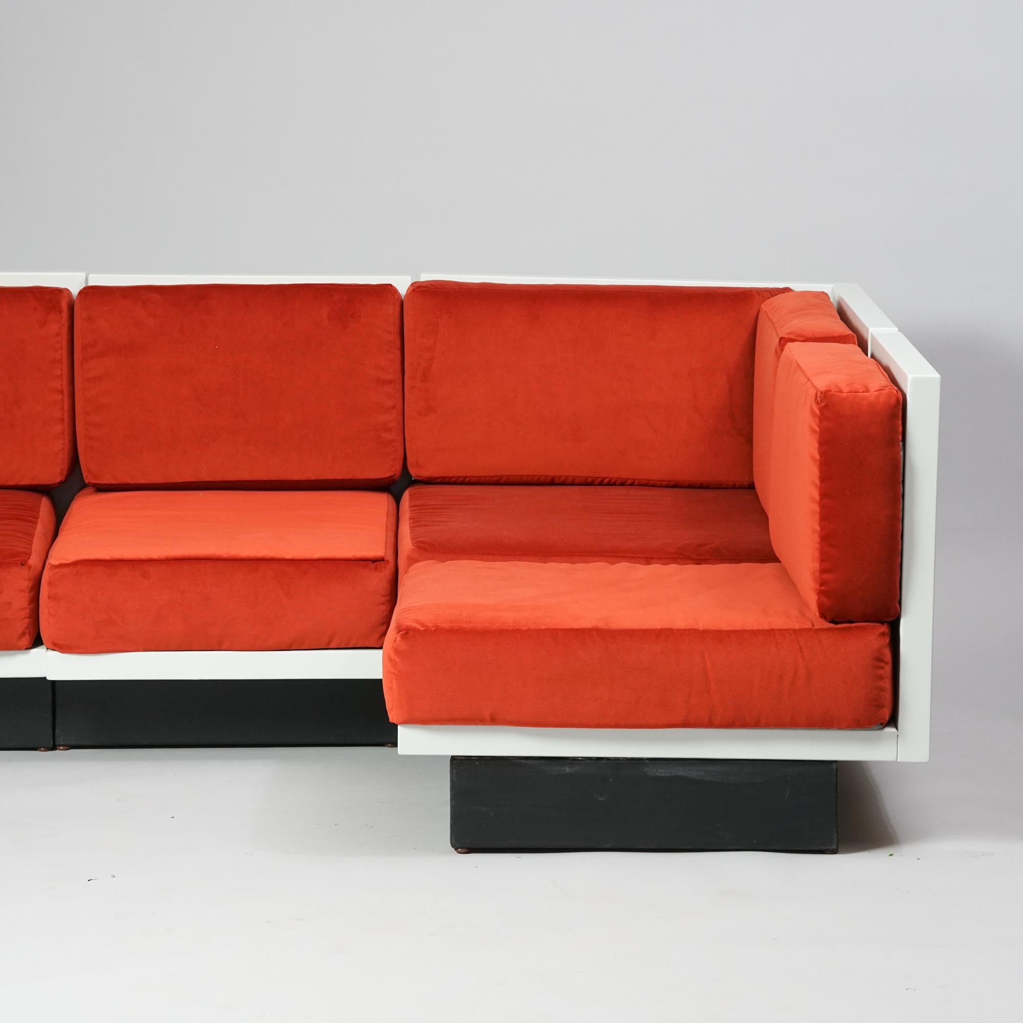 Modular Couch by Ahti Taskinen for Asko from the 1970s. Re-upholstered with Lauritzon Elysee fabric, re-painted frame. Consisting of two corner pieces and seven modular pieces. Good vintage condition. 

Measurements for one module piece : width 55
