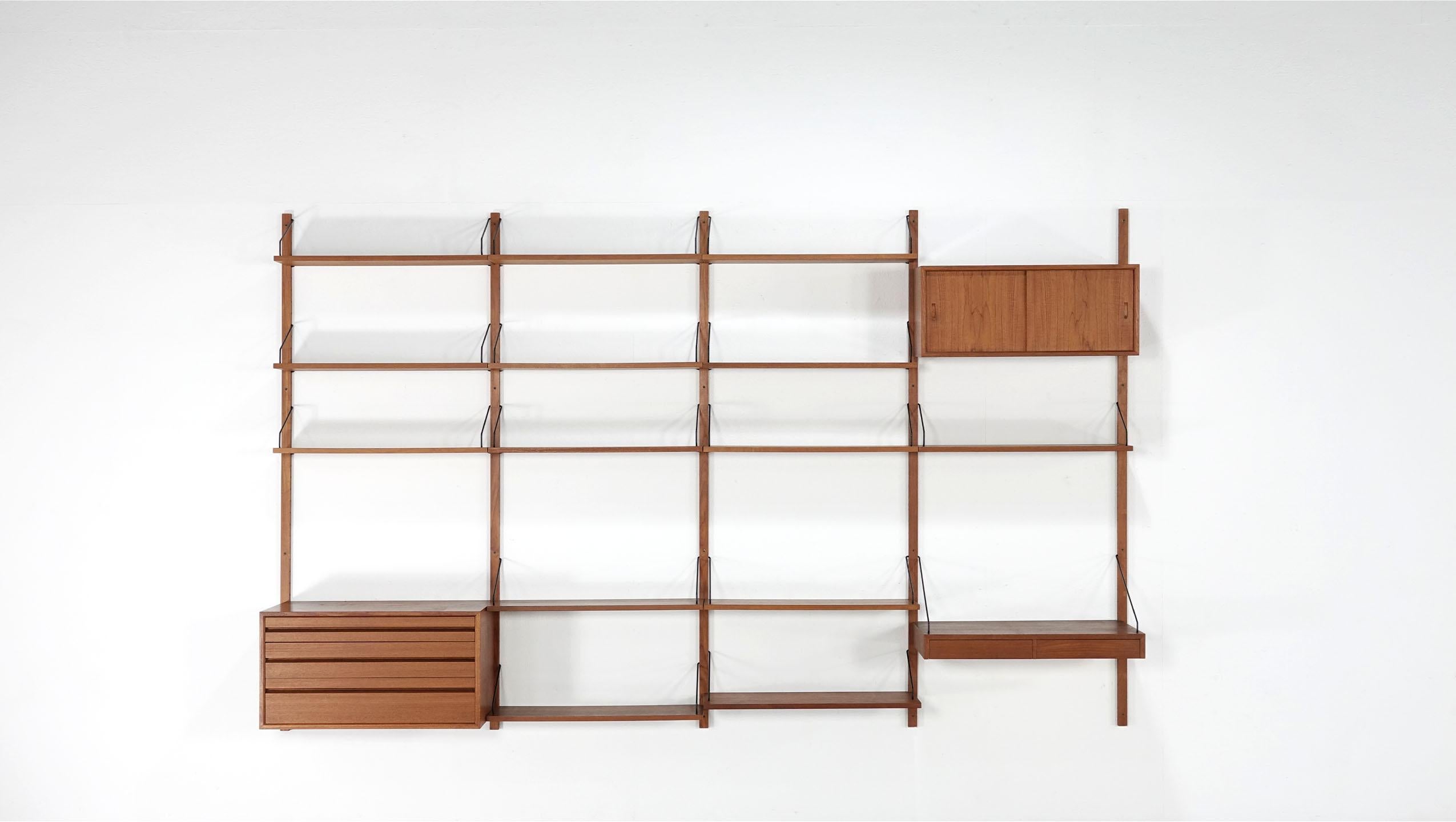 Modular Danish teak shelving system by Poul Cadovius for Cado Royal 4