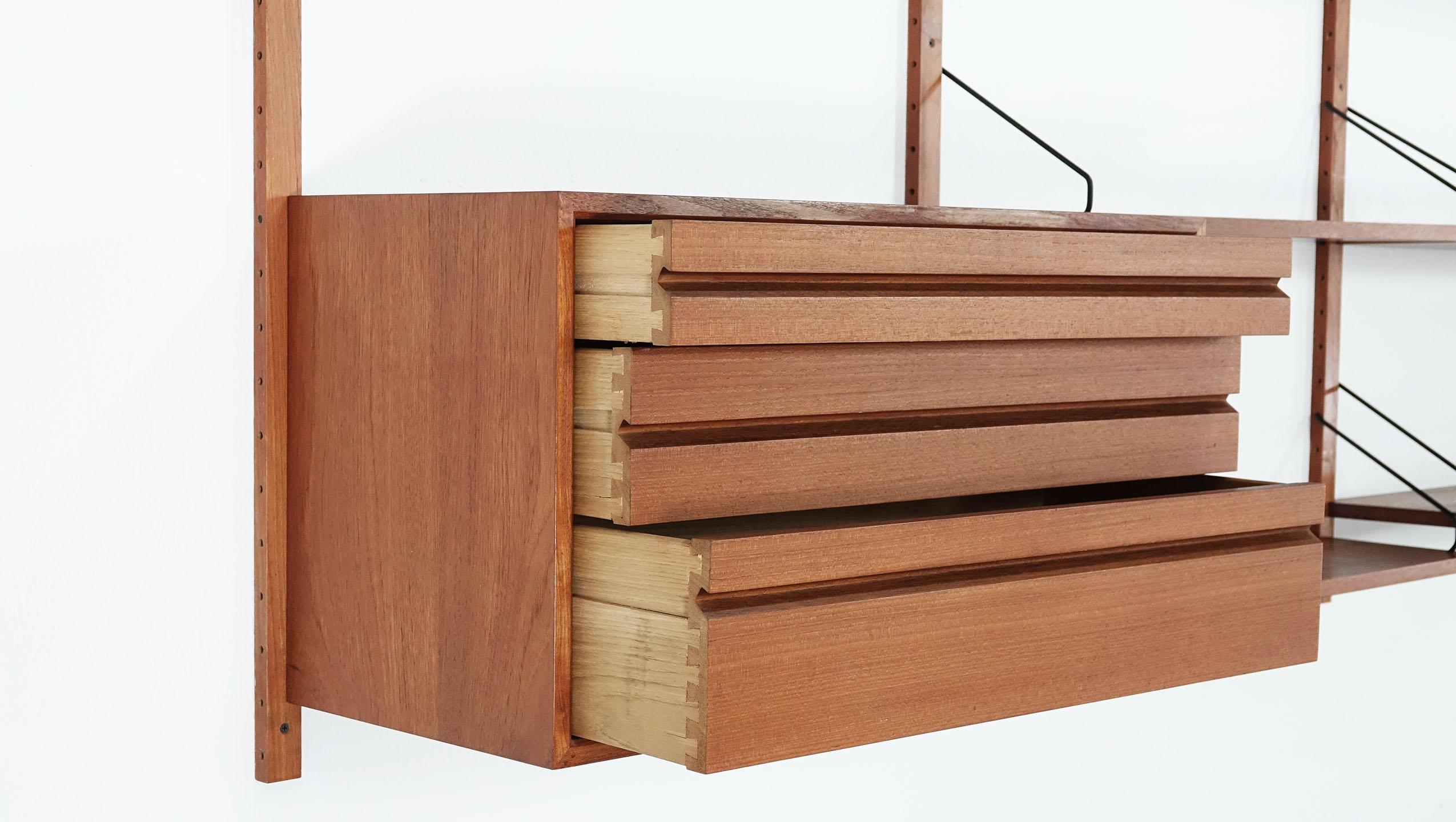 Mid-Century Modern Modular Danish teak shelving system by Poul Cadovius for Cado Royal