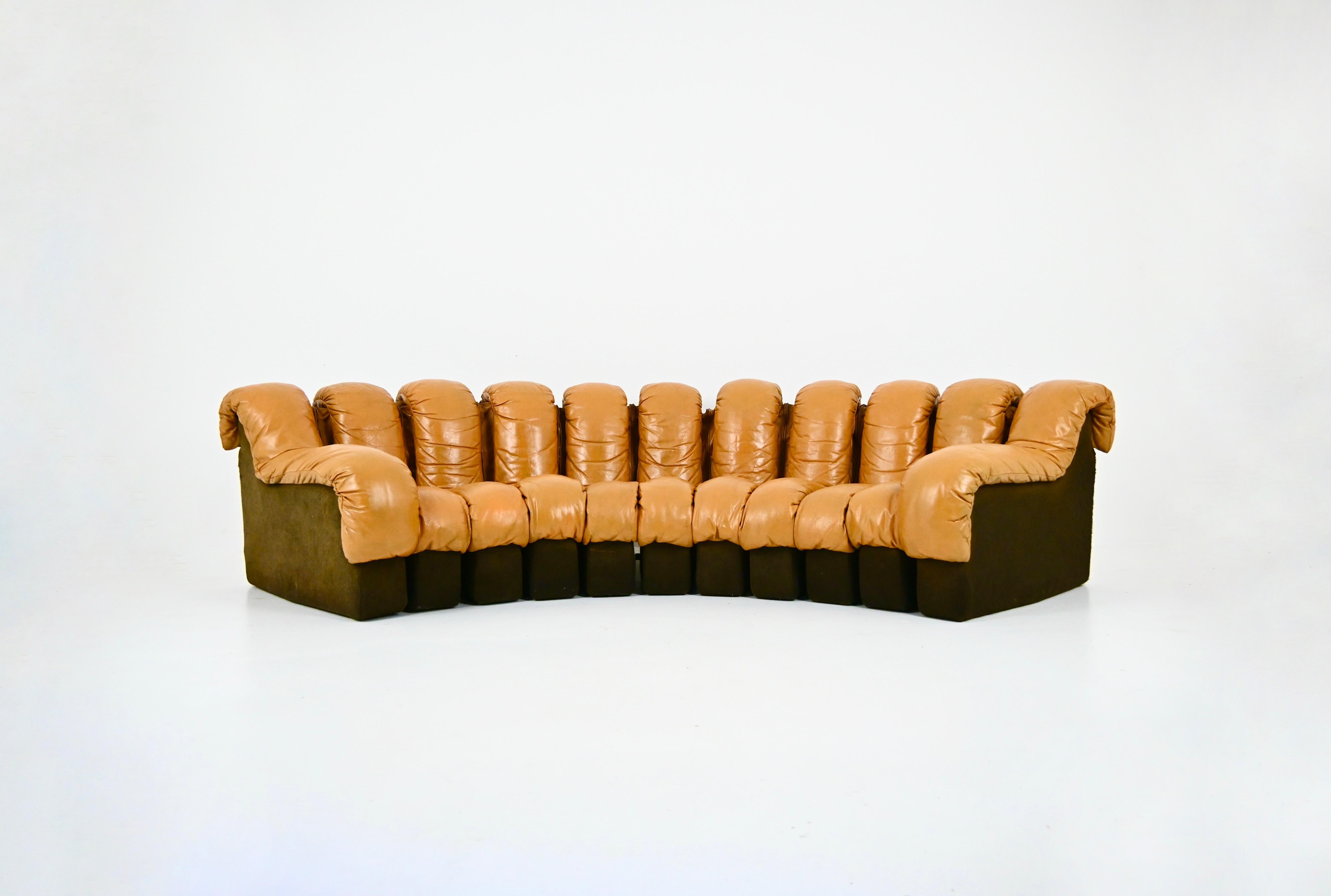 Modular Sofa by De Sede in leather and fabric composed of 11 elements, Model: DS-600, Modular sofa. Seat height 40 cm
Wear due to time and age of the sofa.
FOR SHIPPING, REQUEST US FOR RECEIVE THE BEST PRICE
