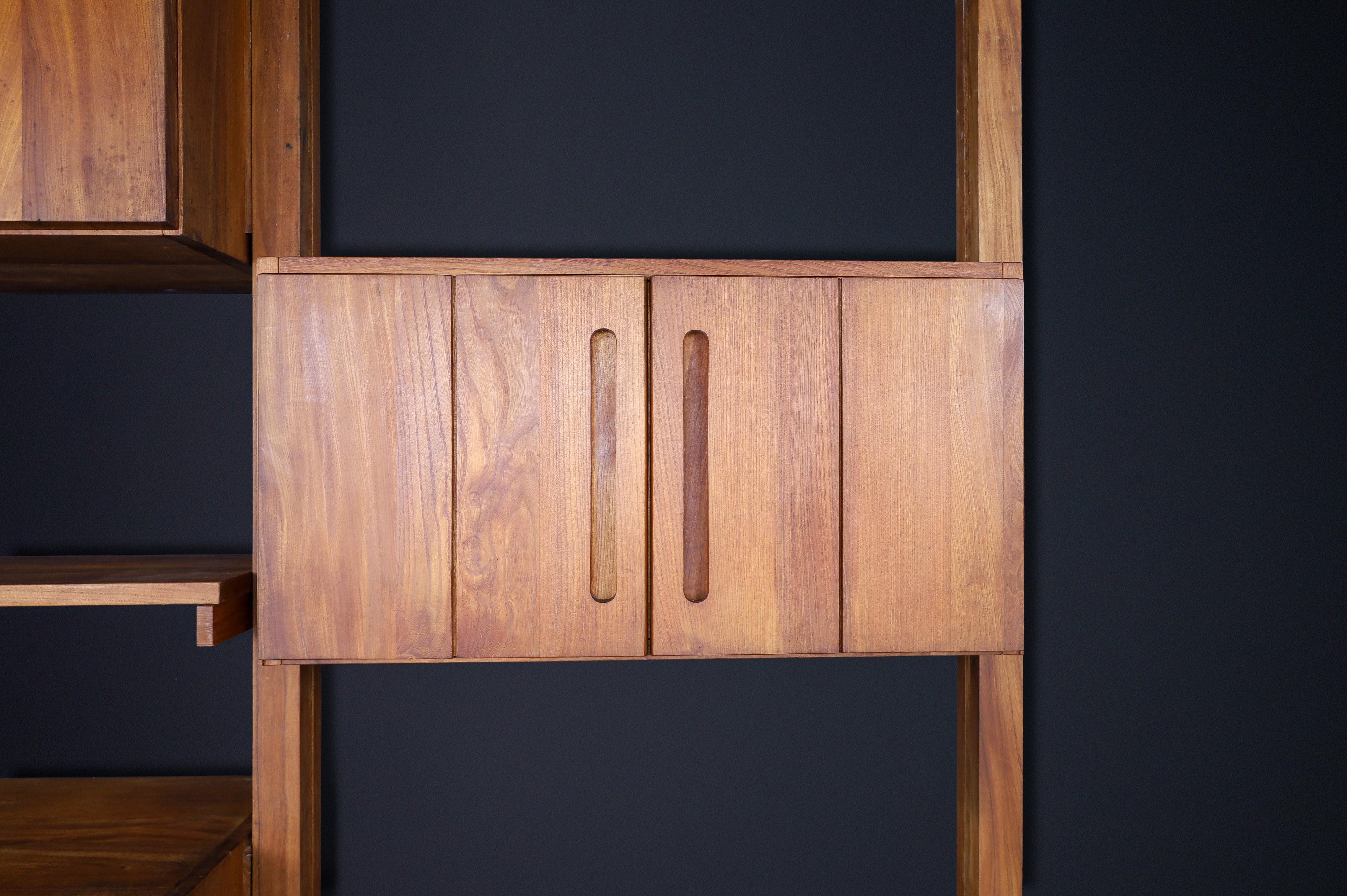 Modular Elmwood Bookcase in the Style of Pierre Chapo, France, 1960s For Sale 11