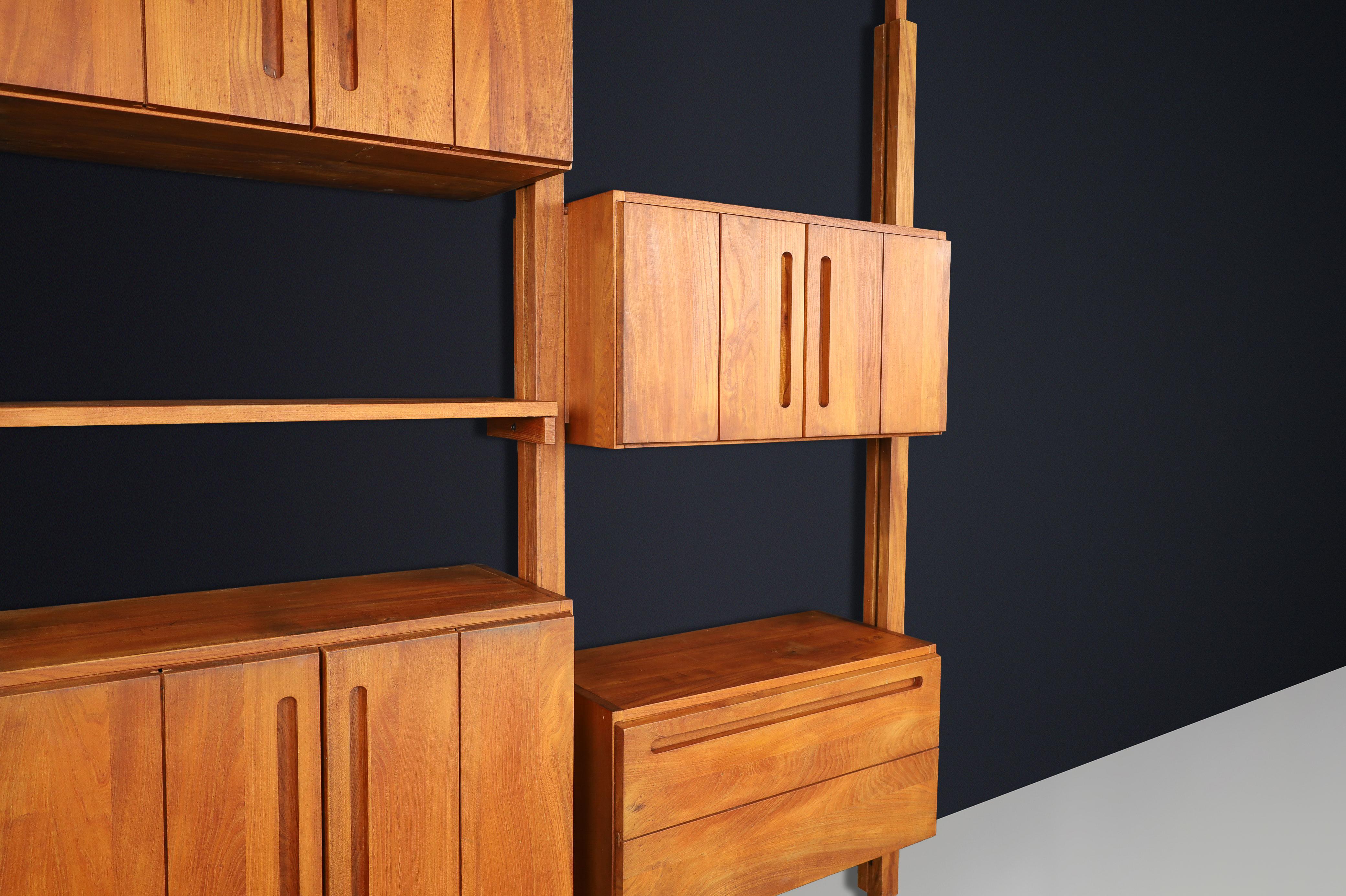 20th Century Modular Elmwood Bookcase in the Style of Pierre Chapo, France, 1960s For Sale